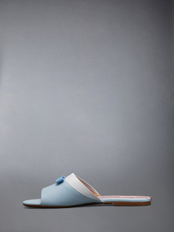 PEBBLE GRAIN BOW CLAQUETTE - image 3