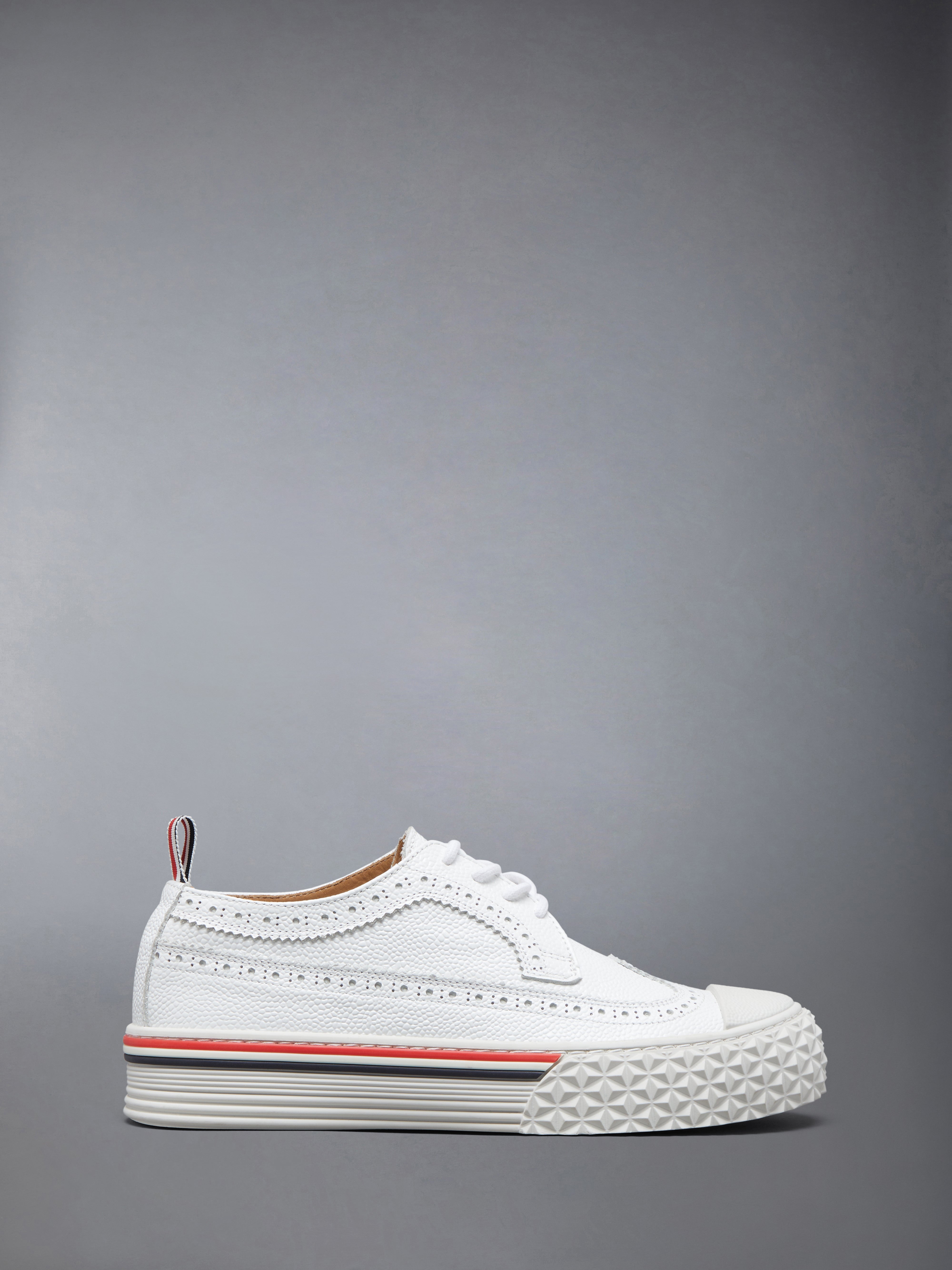 Thom Browne 白 スエード ロングウィング ブローグ US8.5 Pebble Grain Tread Sole Longwing Collegiate Sneakers | Thom Browne