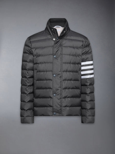 MJD136X-F1095-025_F1