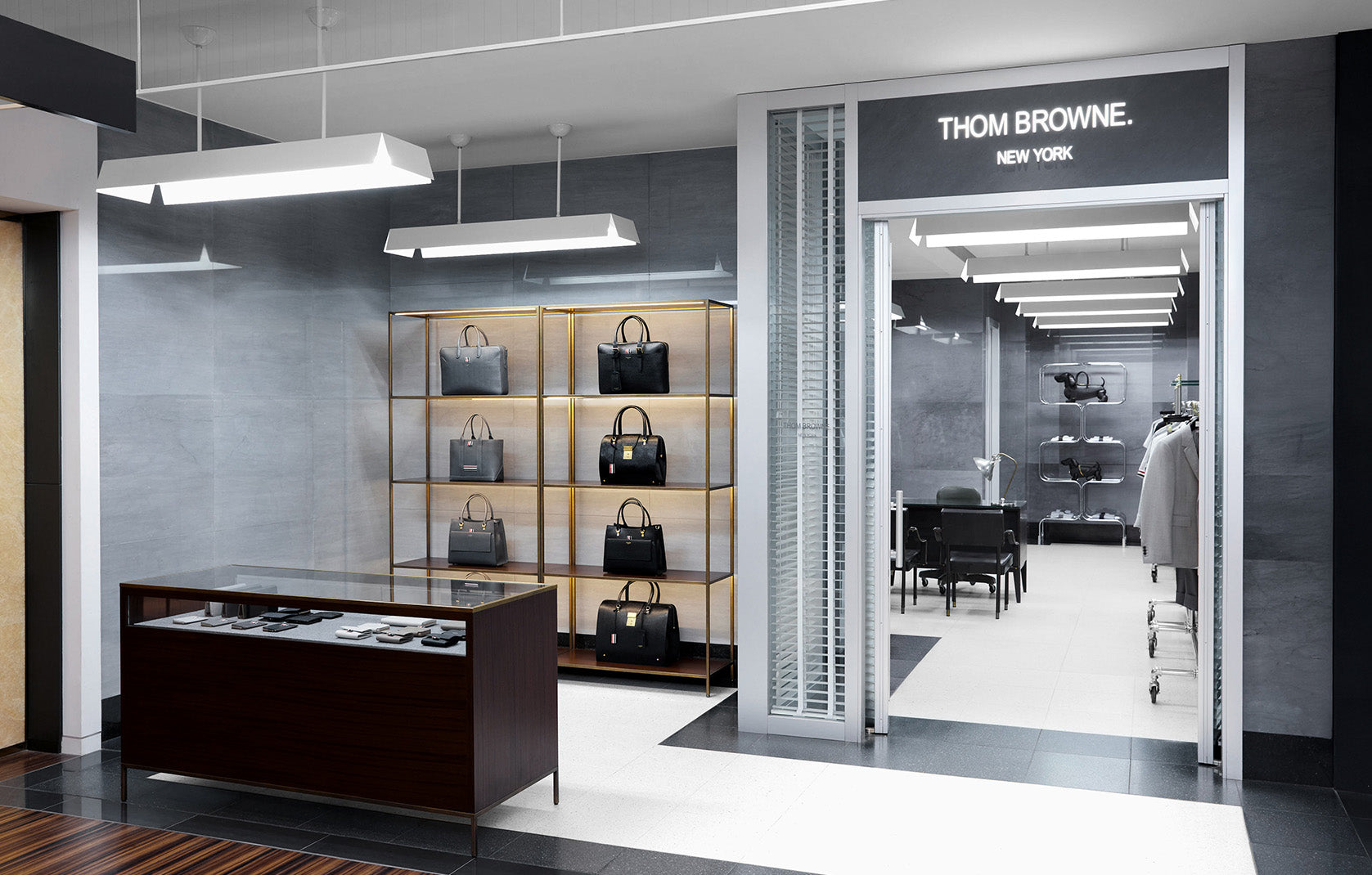 トム ブラウン 阪急メンズ大阪 3F | Thom Browne