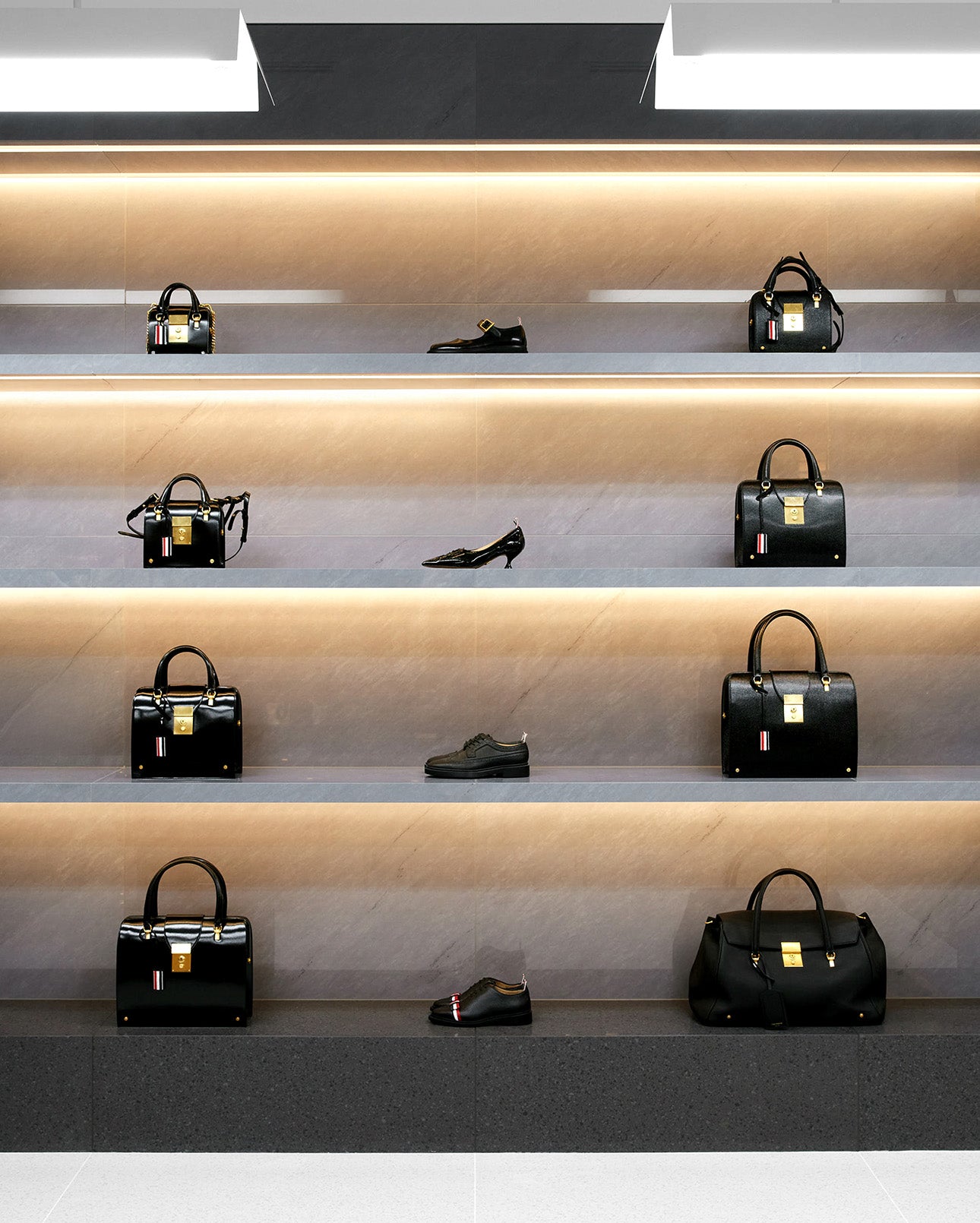 THOM BROWNE - OSAKA UMEDA HANKYU WOMENS & CHOCOLATE 阪急うめだ本店