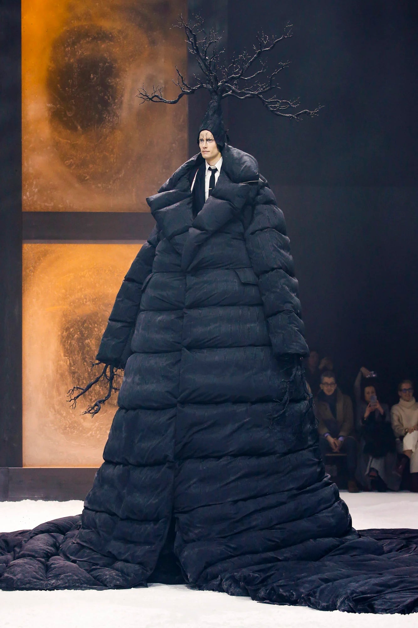 FALL 2024 RUNWAY