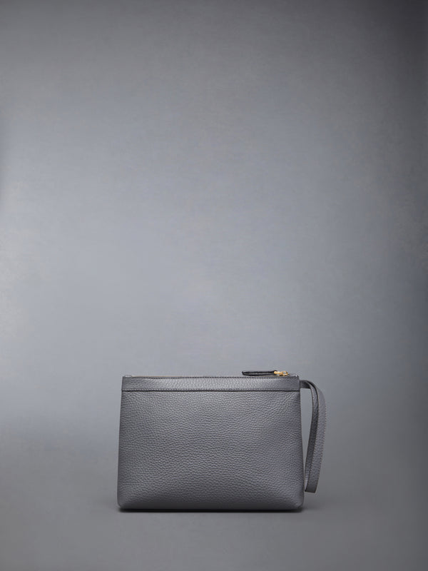 SOFT PEBBLE GRAIN TOILETRY CASE - image 3