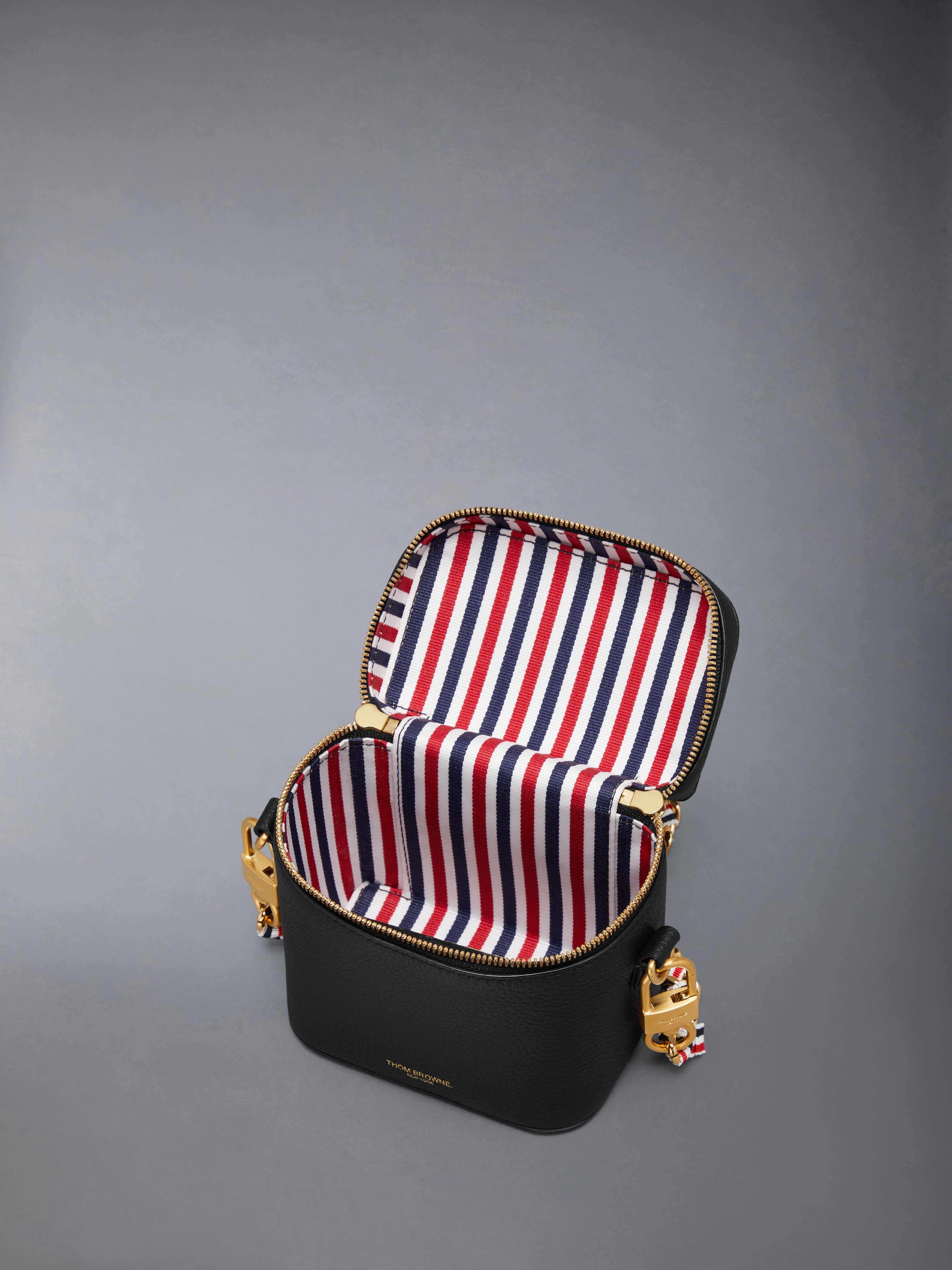 Box Pouch In Soft Pebble Grain Leather | Thom Browne