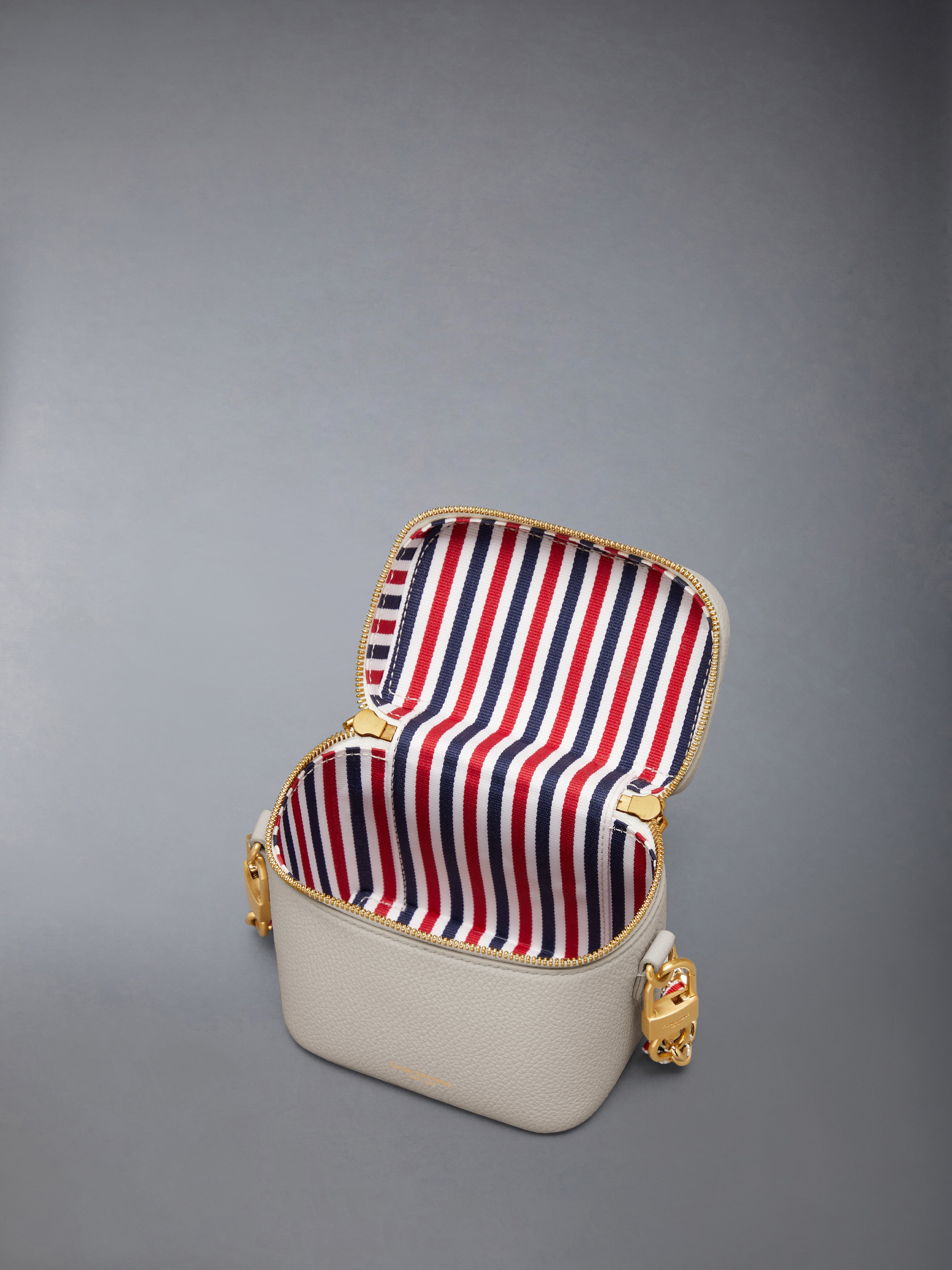 Box Pouch In Soft Pebble Grain Leather | Thom Browne
