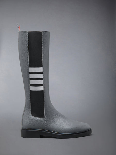 PEBBLE GRAIN 4-BAR KNEE HIGH CHELSEA BOOT 다크 그레이