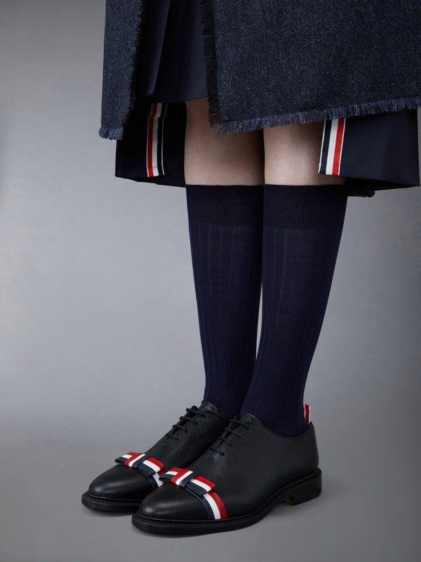 PEBBLE GRAIN BOW WHOLECUT SHOE - image 4