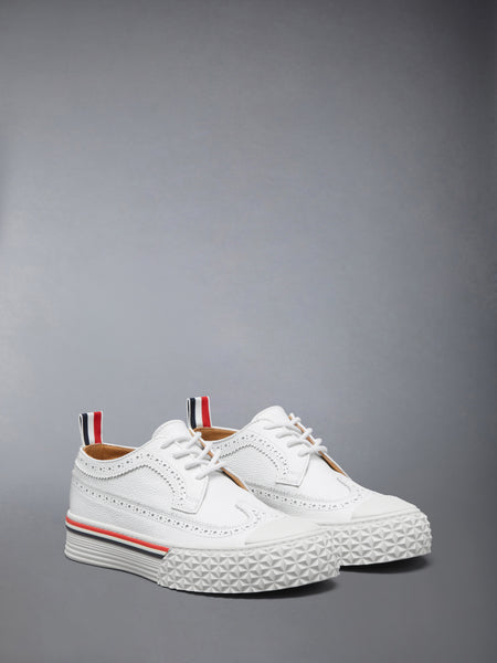 PEBBLE GRAIN TREAD SOLE LONGWING COLLEGIATE SNEAKERS WHITE