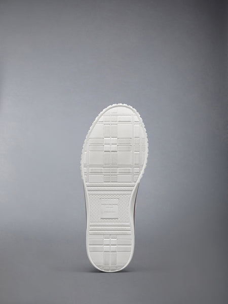 PEBBLE GRAIN TREAD SOLE LONGWING COLLEGIATE SNEAKERS WHITE