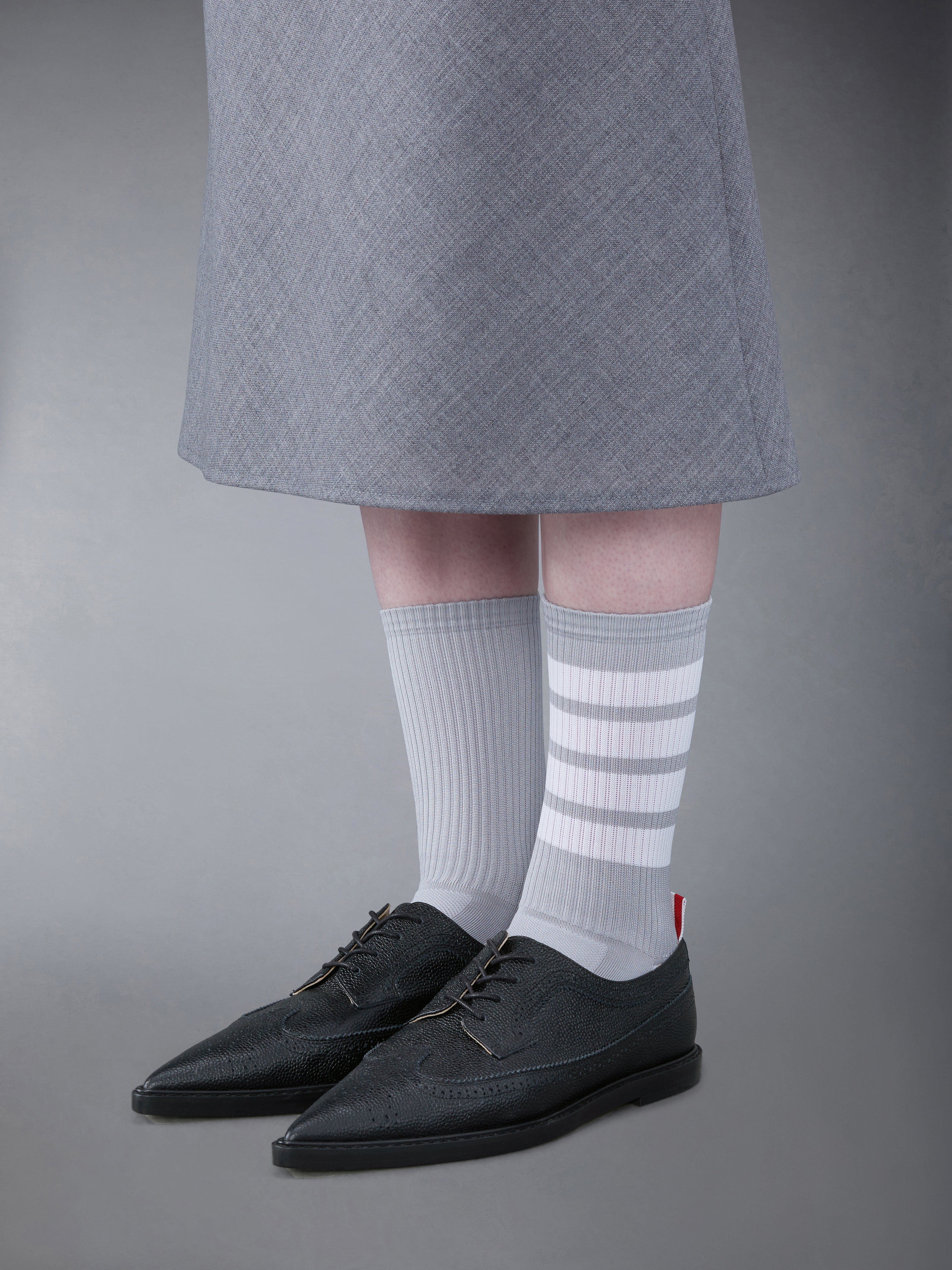 ペブルグレイン ロングウィング ポインテッド ブローグ | Thom Browne
