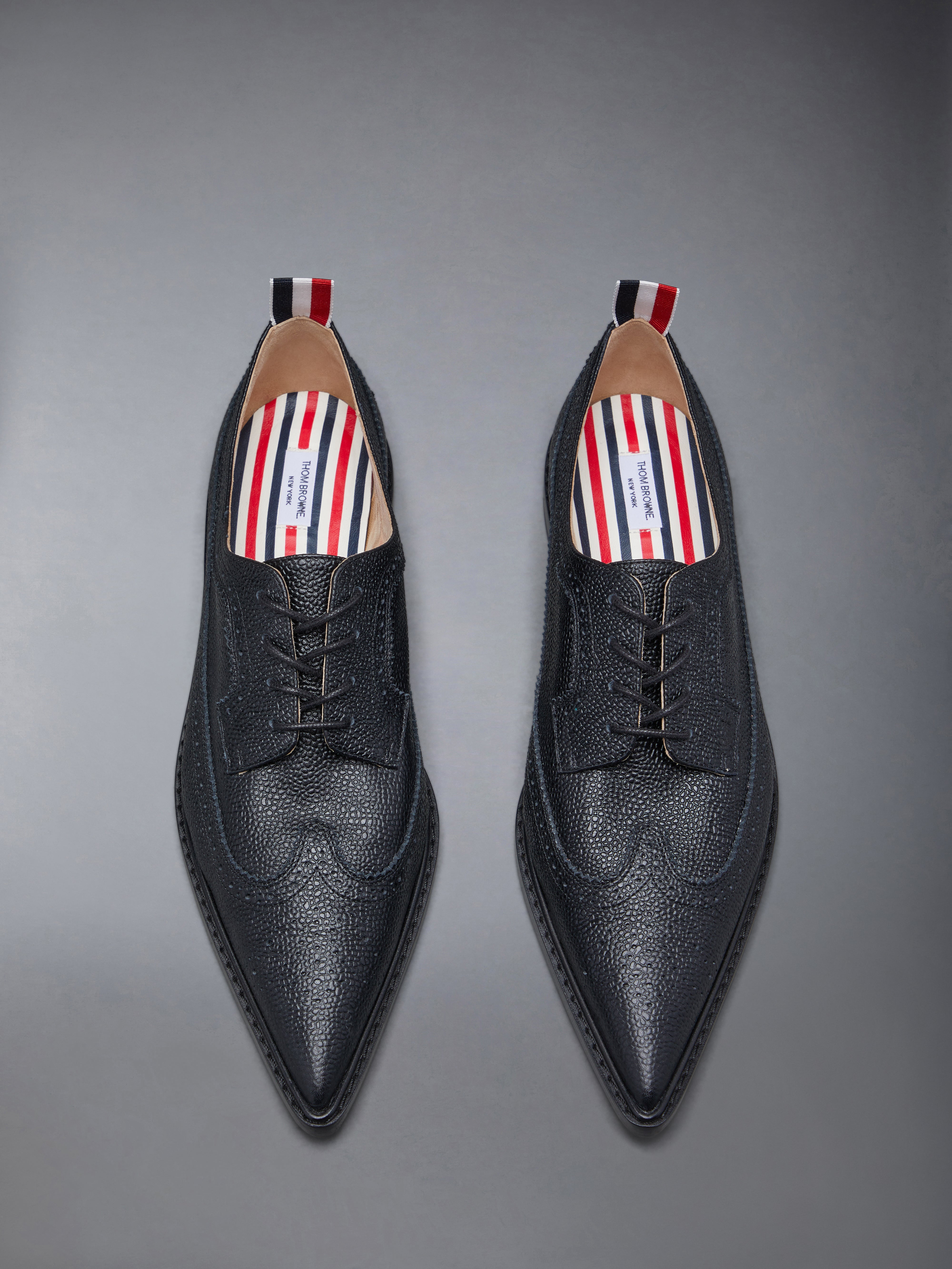 ペブルグレイン ロングウィング ポインテッド ブローグ | Thom Browne