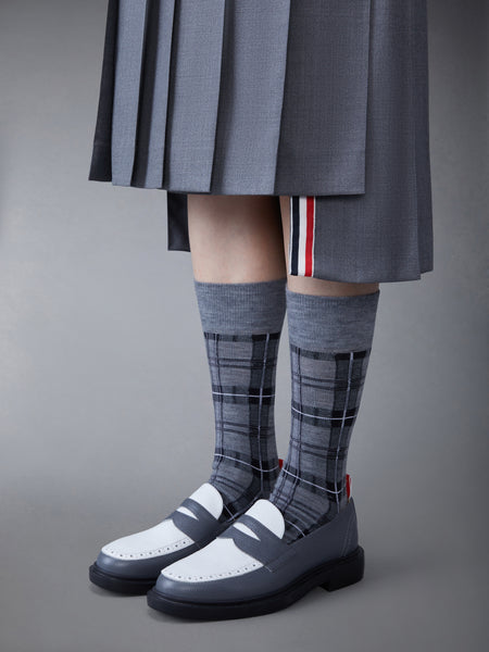 ペブルグレインレザー ペニーローファー グレー/白