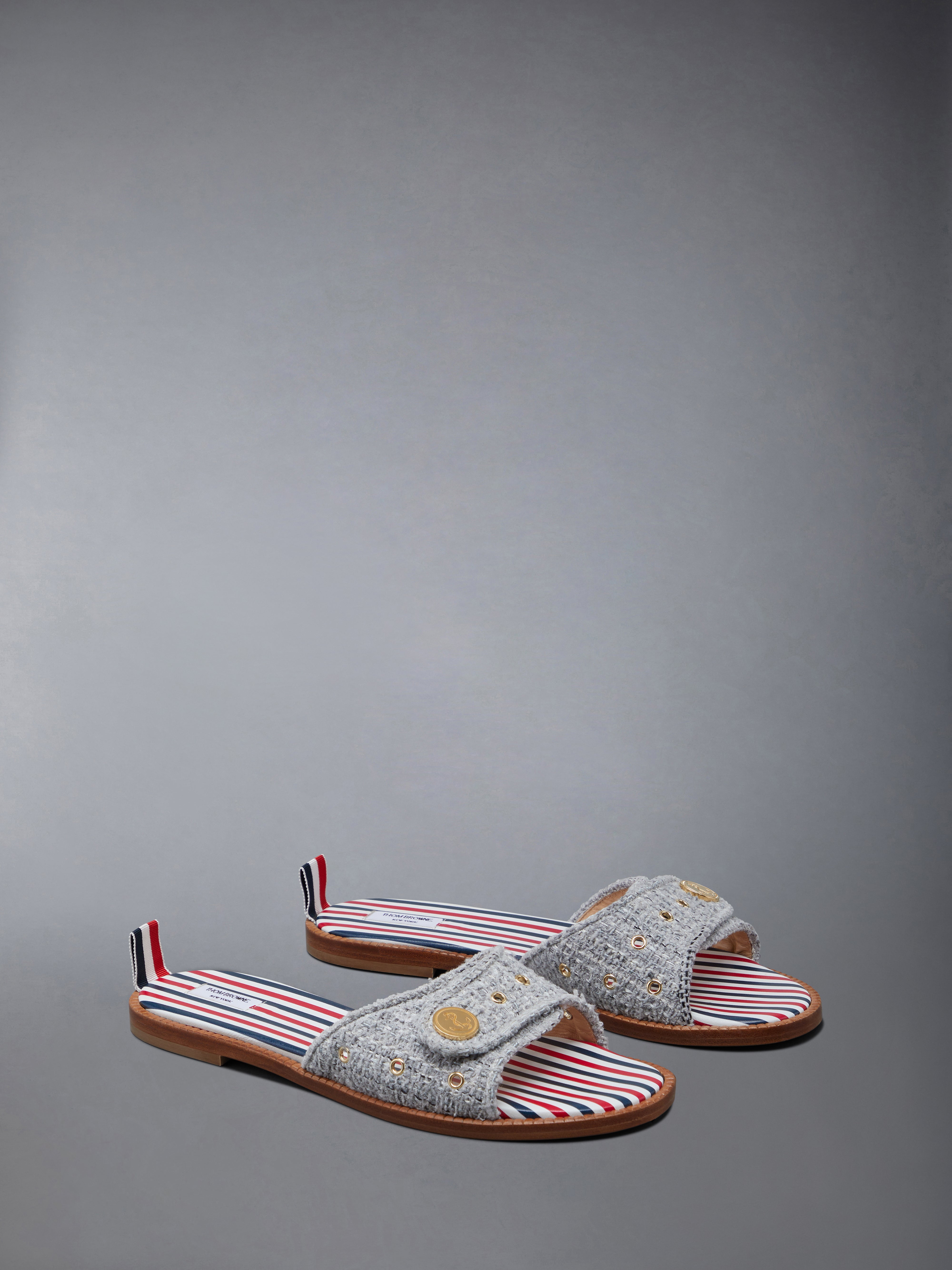 【THOM BROWNE】Tweed Anchor Button Clacket Slide/追跡可能 Tweed Anchor Button Claquette | Thom Browne