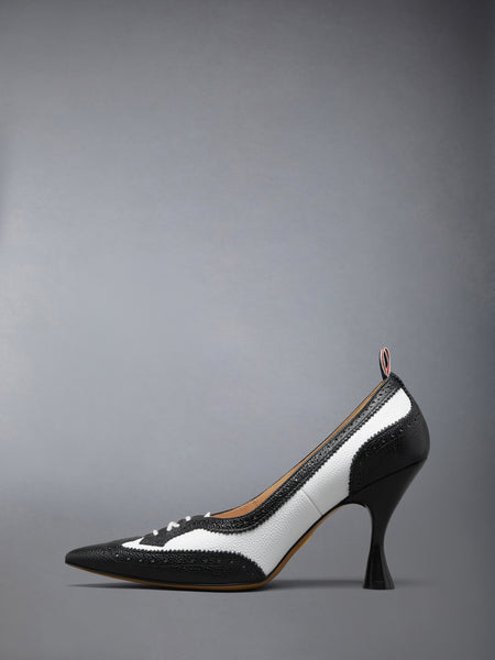 PEBBLE GRAIN WINGTIP PUMP 90MM BLK/WHT