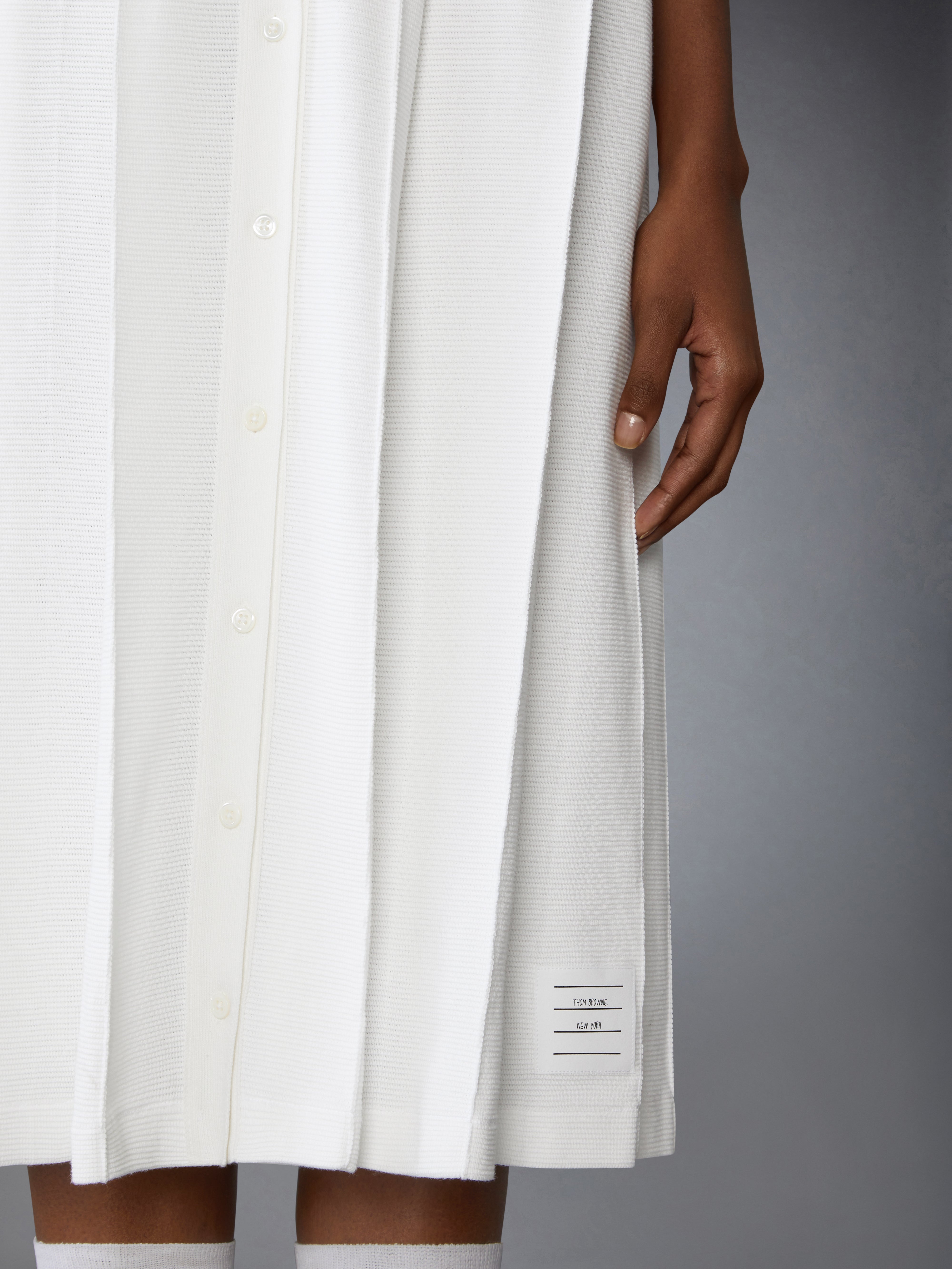 ワンピース THOM BROWNE DRESS (FKD156AY3007 035) Thom Browne Knee Length Long Sleeve Pleated Dress | SHOWROOM