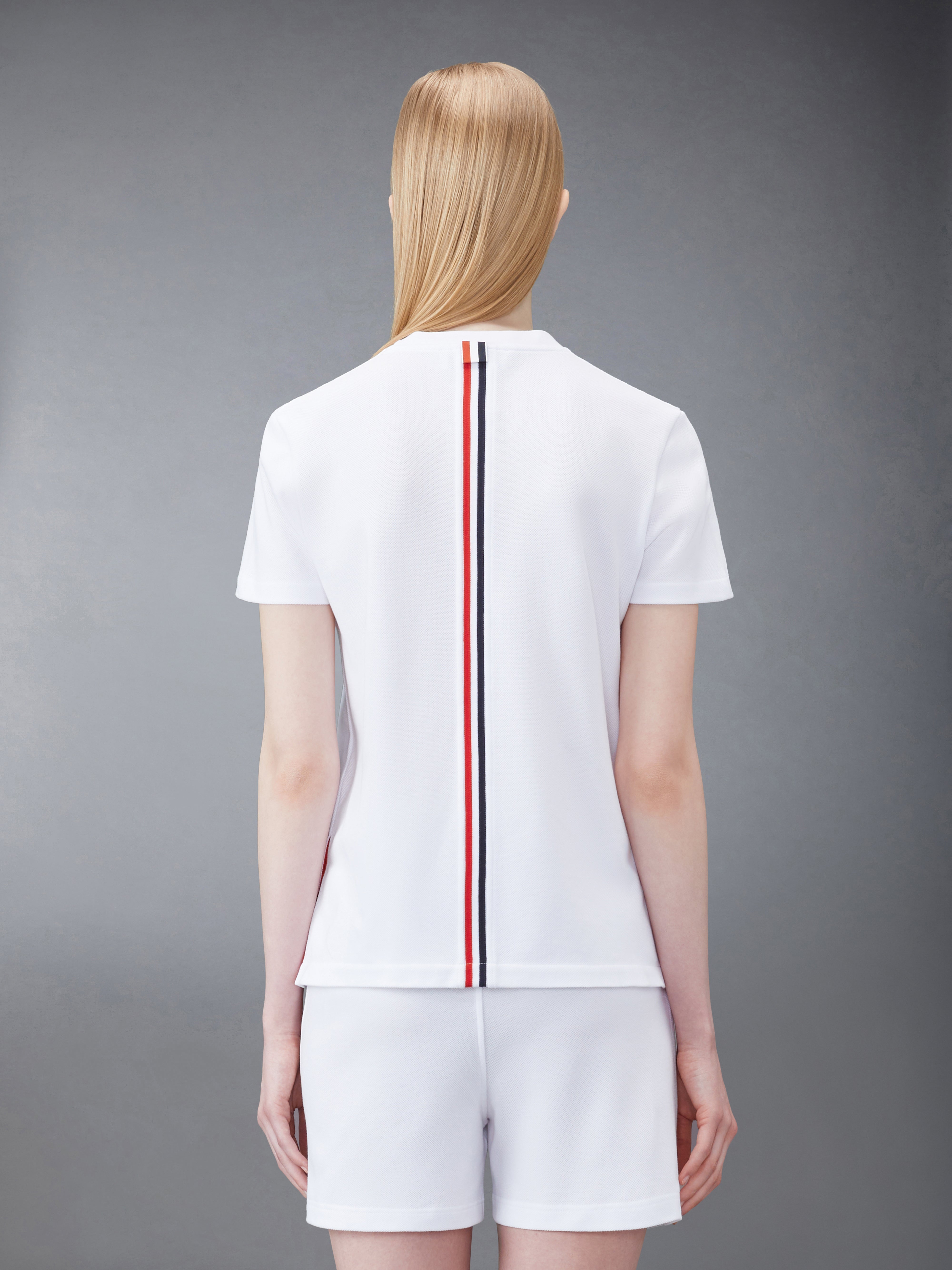 【話題】THOM BROWNE クラシック ピケ ストライプ Tシャツ クラシック ピケ ストライプ Tシャツ | Thom Browne
