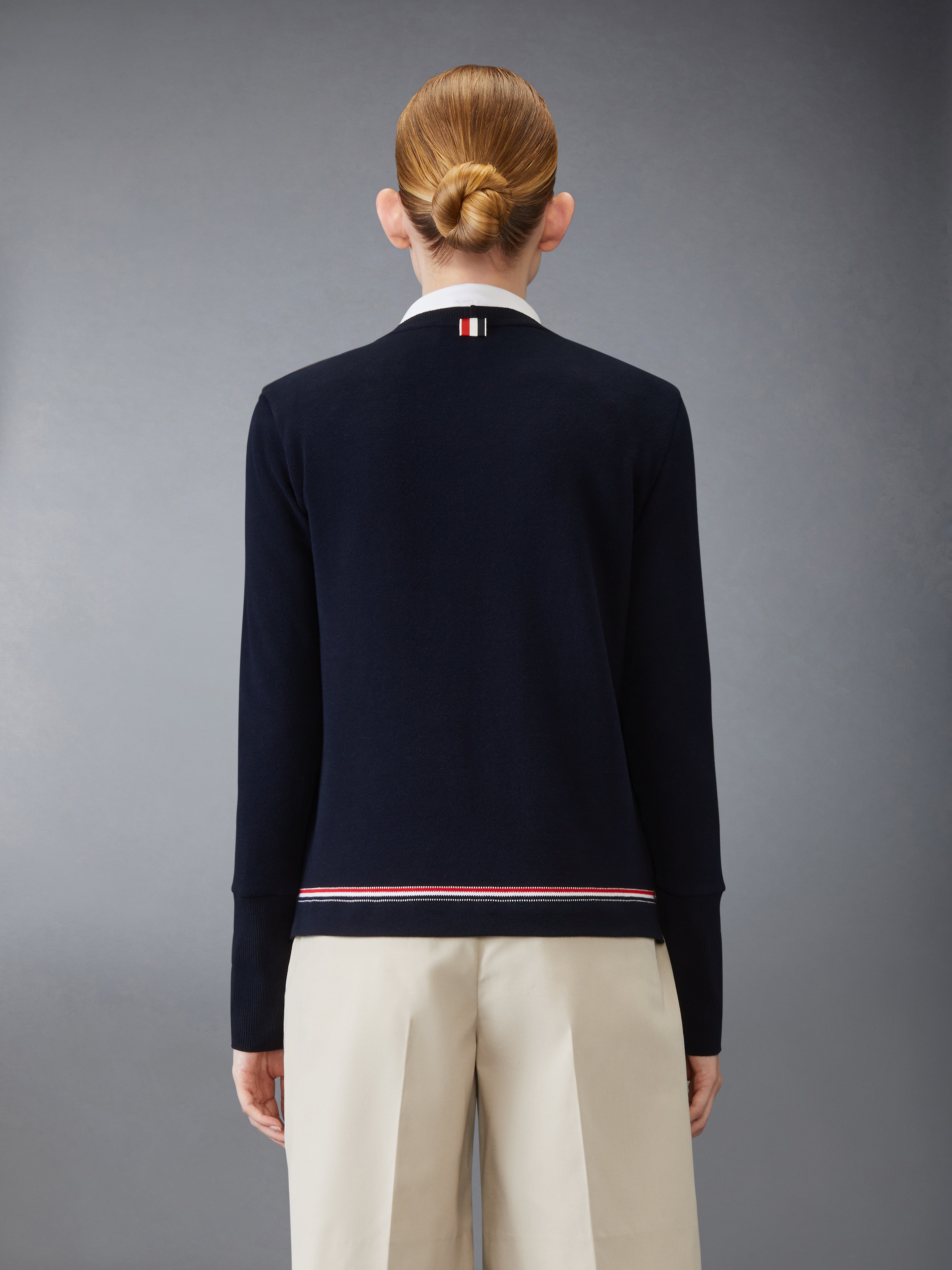 Thom Browne｜ (FJS193A J0185 415) Long Sleeve V Neck Top In Cotton Pique + Eng Rwb Stripe