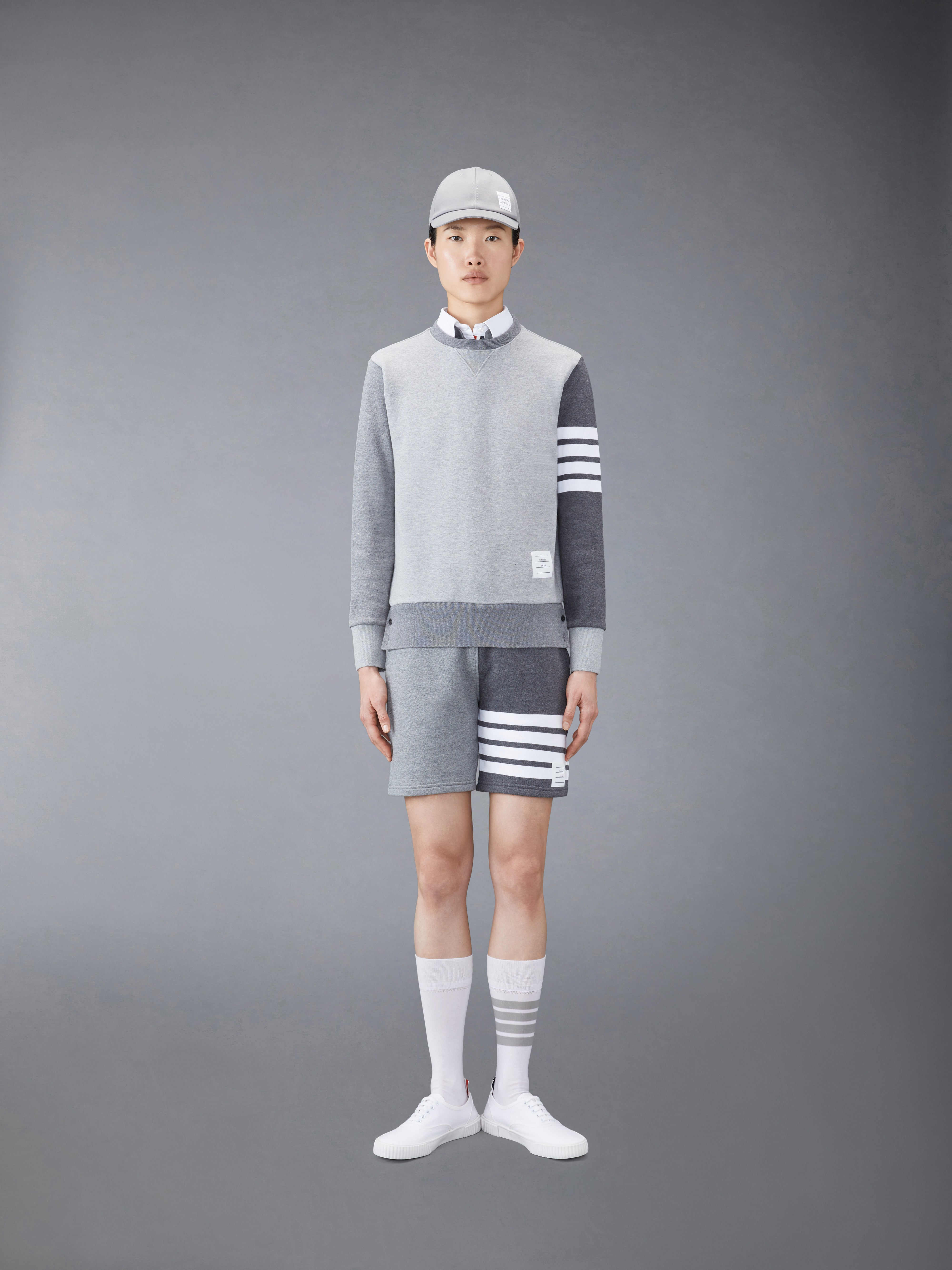 【関税込み】Thom Browne グレー Funmix スウェットシャツ Funmix Classic Loopback 4 Bar Sweatshirt | Thom Browne