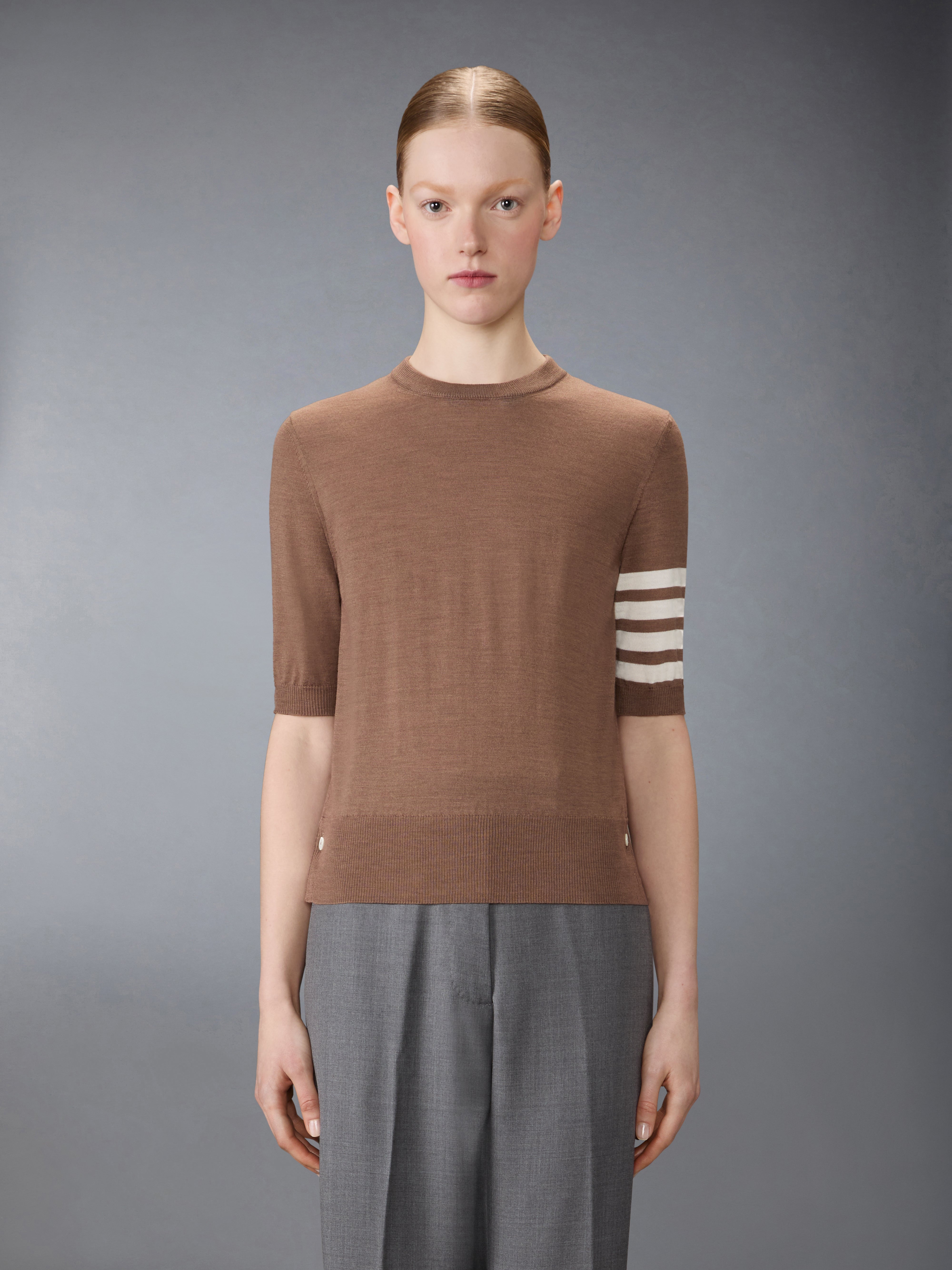 〈THOM BROWNE〉FINE MERINO WOOL 4-BAR TEE(関税込み) fine merino wool 4-bar tee | Thom Browne