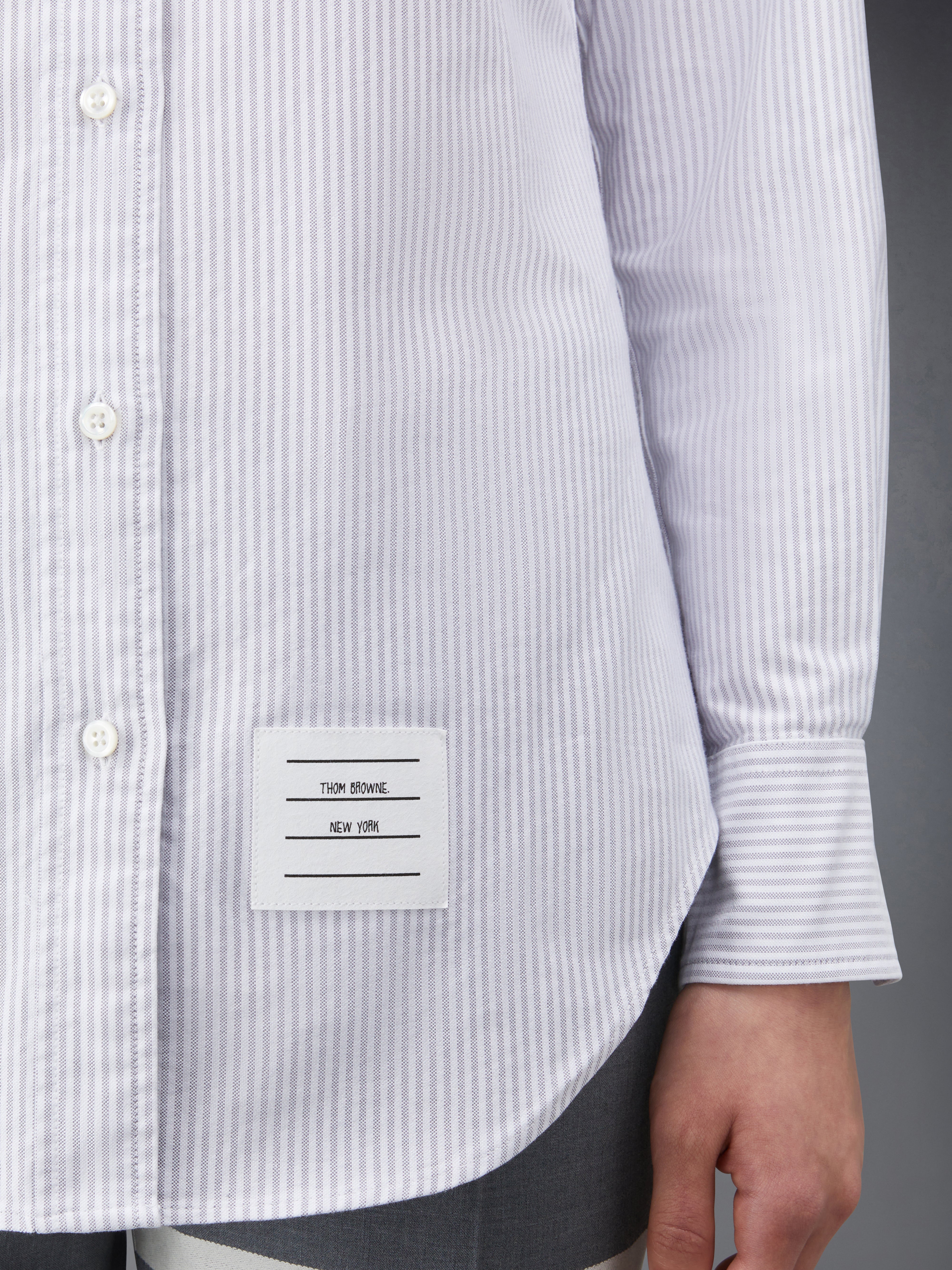 Tシャツ・カットソー THOM BROWNE FW25 CLASSIC SHIRT (FLL019E 00098035) FLL079E-F0313-480_V1.jpg?v=
