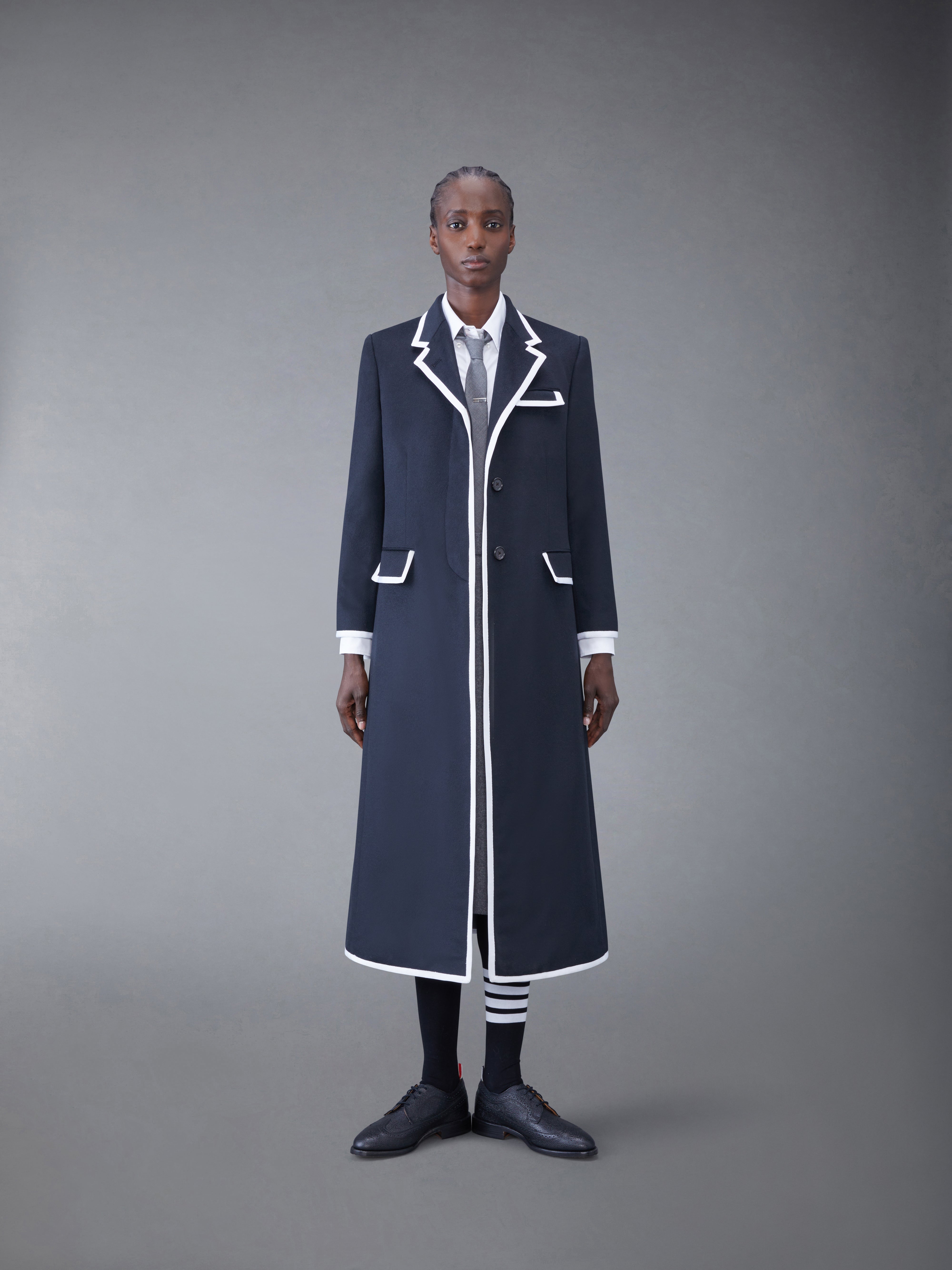 THOM BROWNE チェスターコート ネイビー。 THOM BROWNE チェスターコート ネイビー。 メンズ