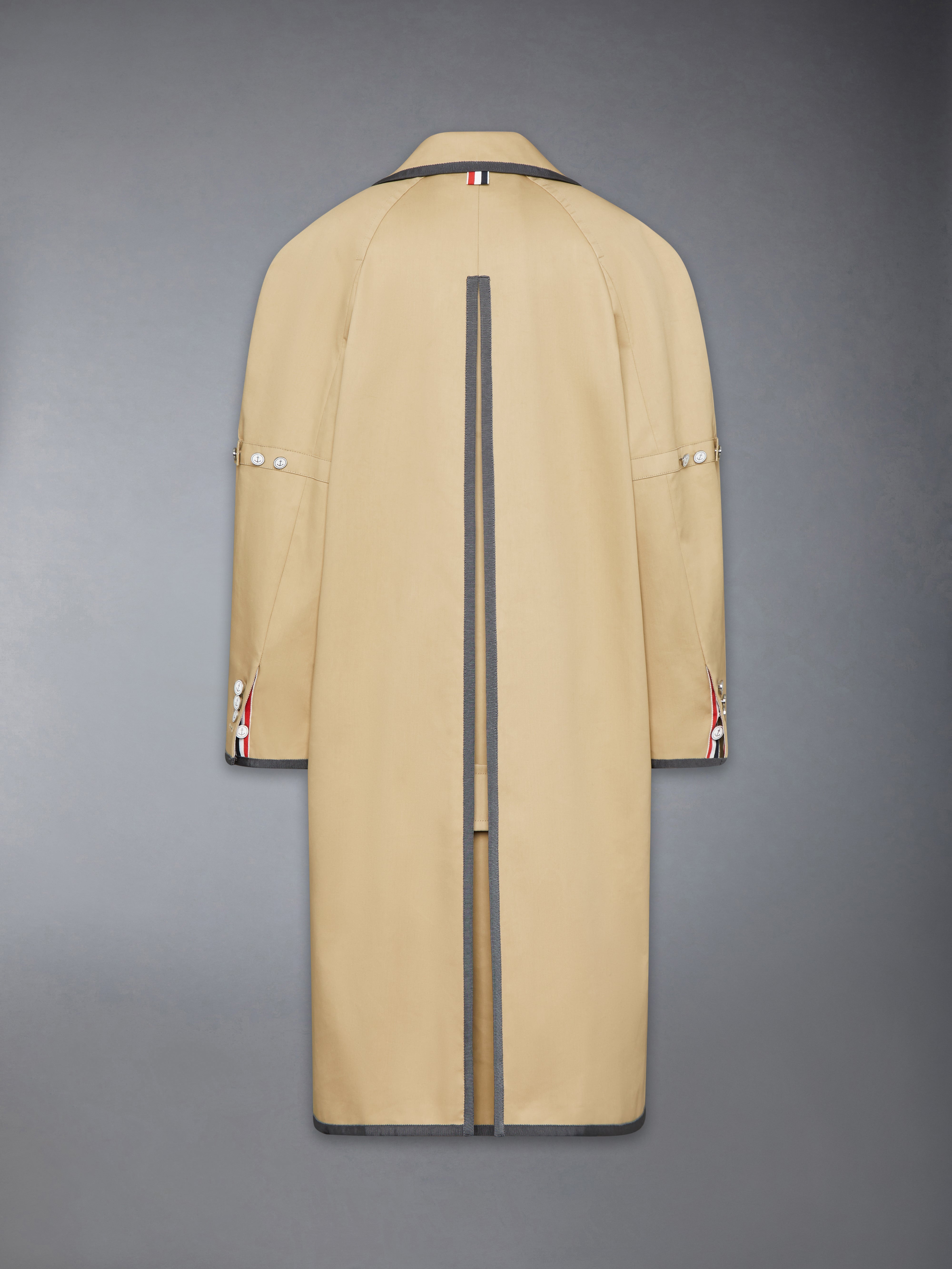 Mackintosh Raglan Coat | Thom Browne