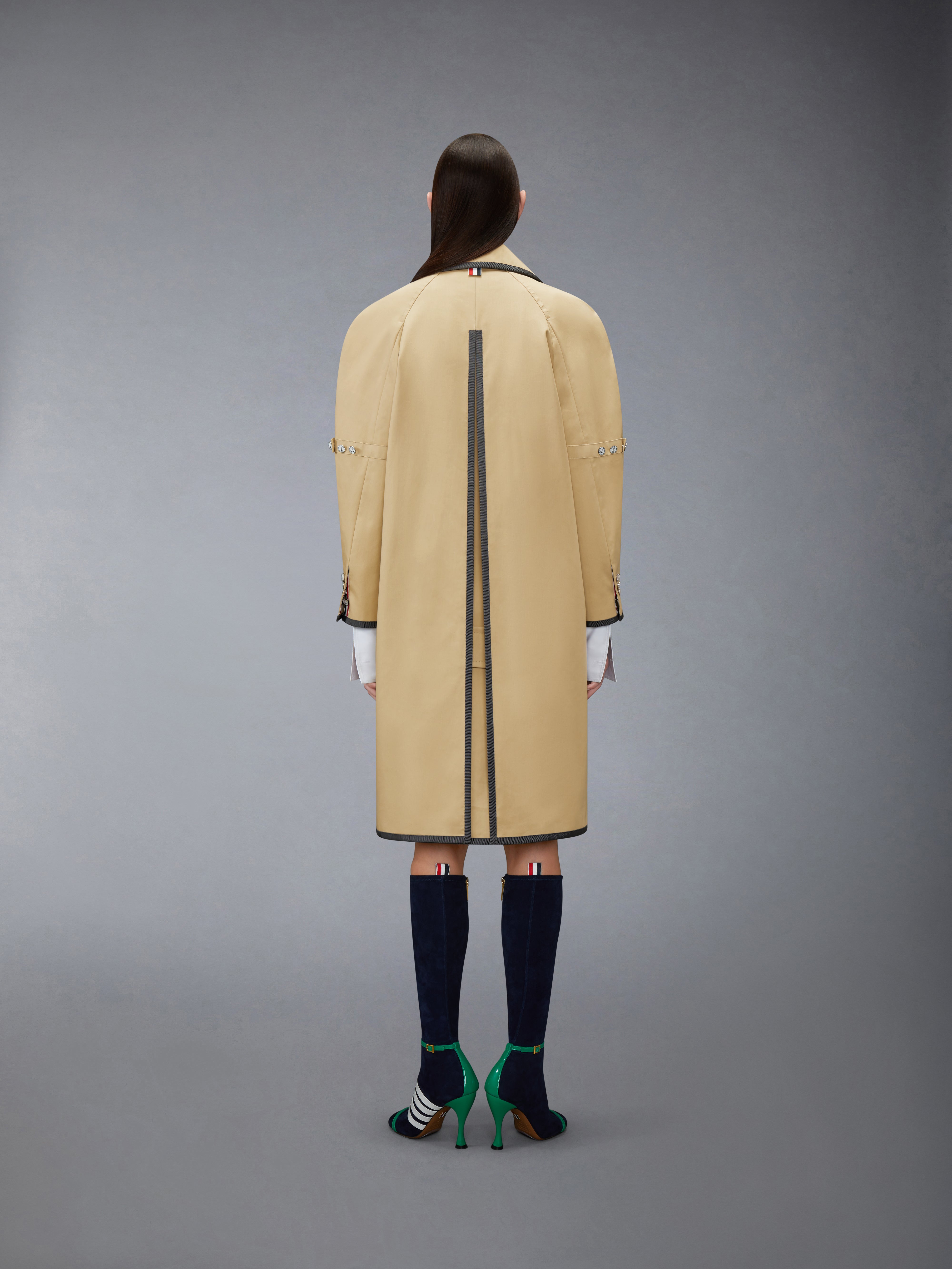 Mackintosh Raglan Coat | Thom Browne