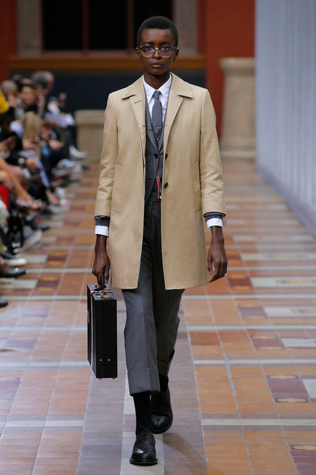 WOMENS FW 2019 RUNWAY - LOOK 1