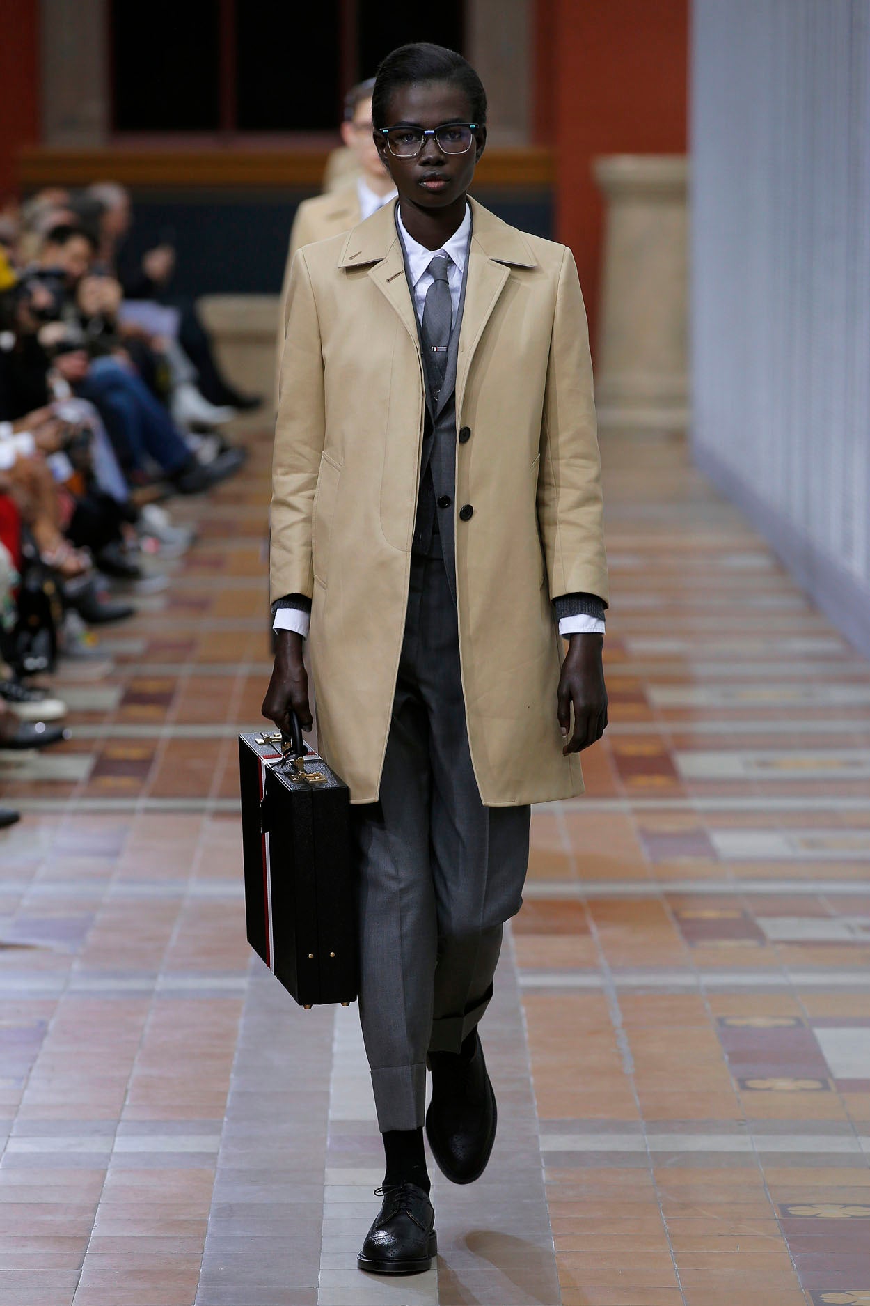 WOMENS FW 2019 RUNWAY - LOOK 6