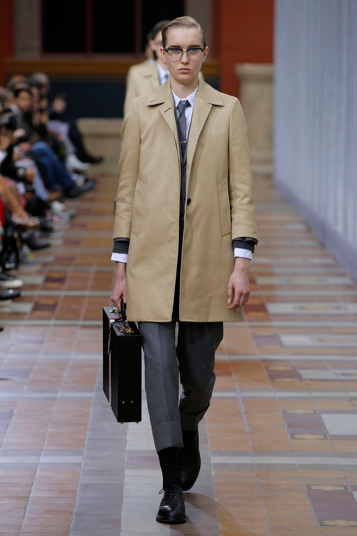 WOMENS FW 2019 RUNWAY - LOOK 9