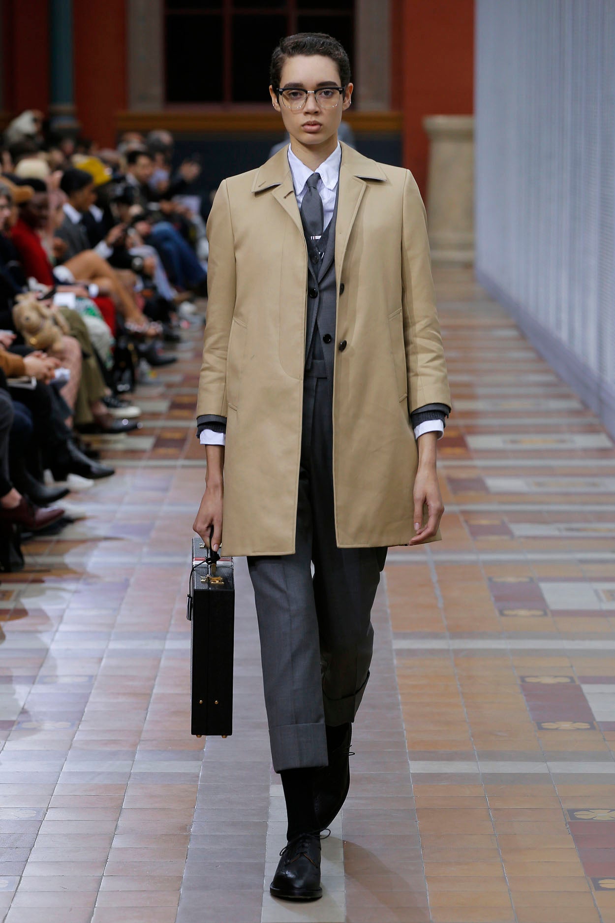 WOMENS FW 2019 RUNWAY - LOOK 11