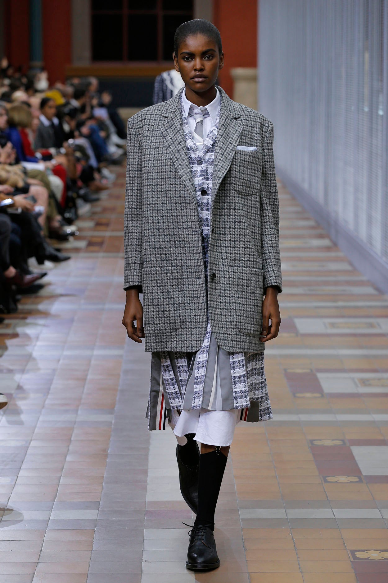 WOMENS FW 2019 RUNWAY - LOOK 25