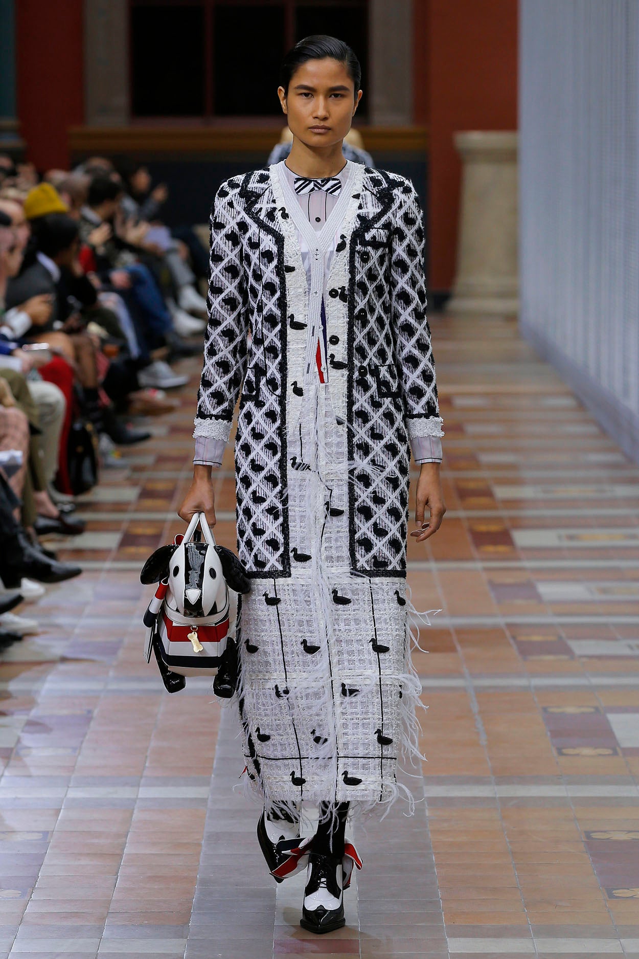 WOMENS FW 2019 RUNWAY - LOOK 53