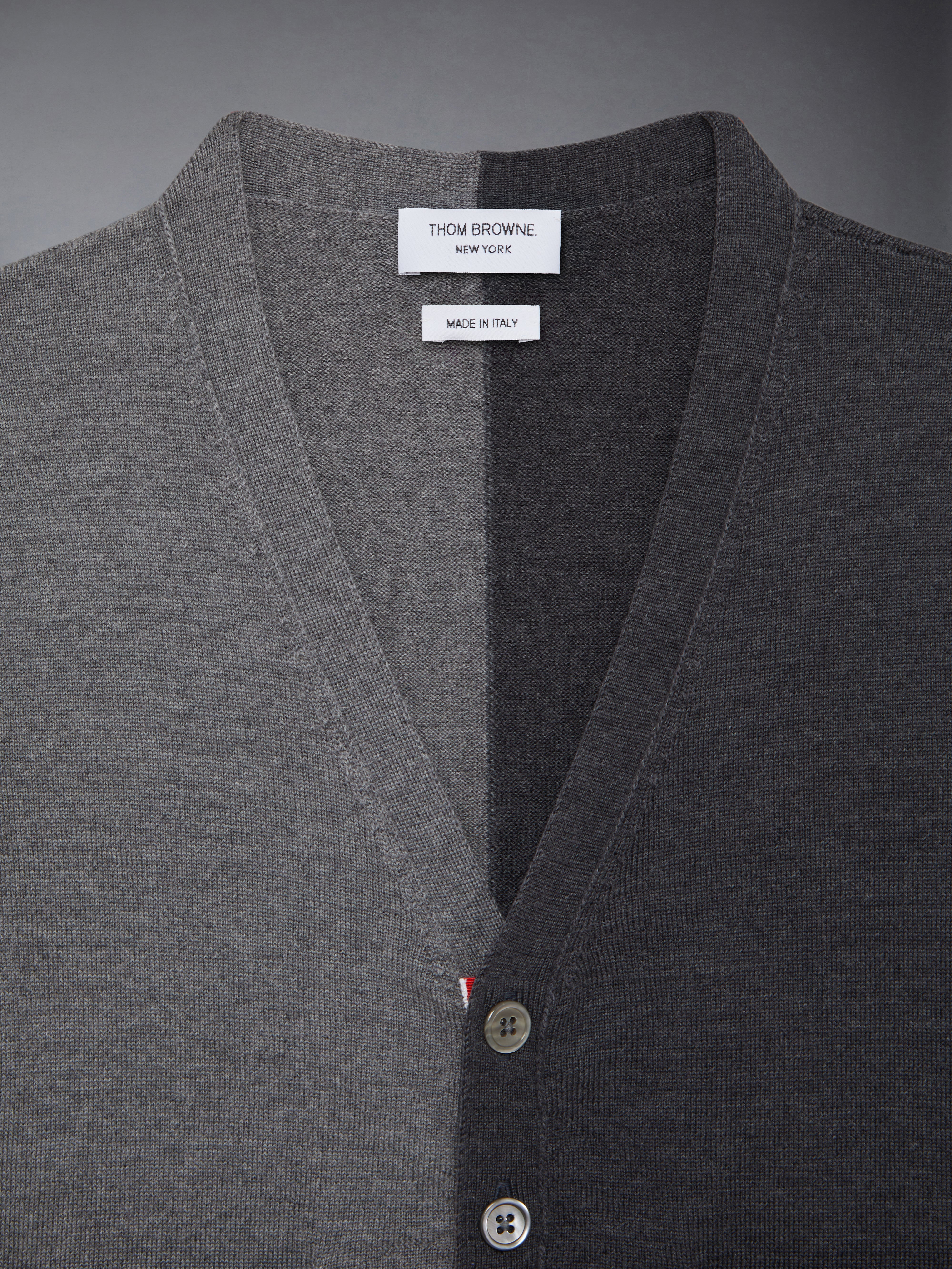 THOM BROWNE グレー Vネックカーディガン ウール 4BAR Vネック カーディガン | Thom Browne