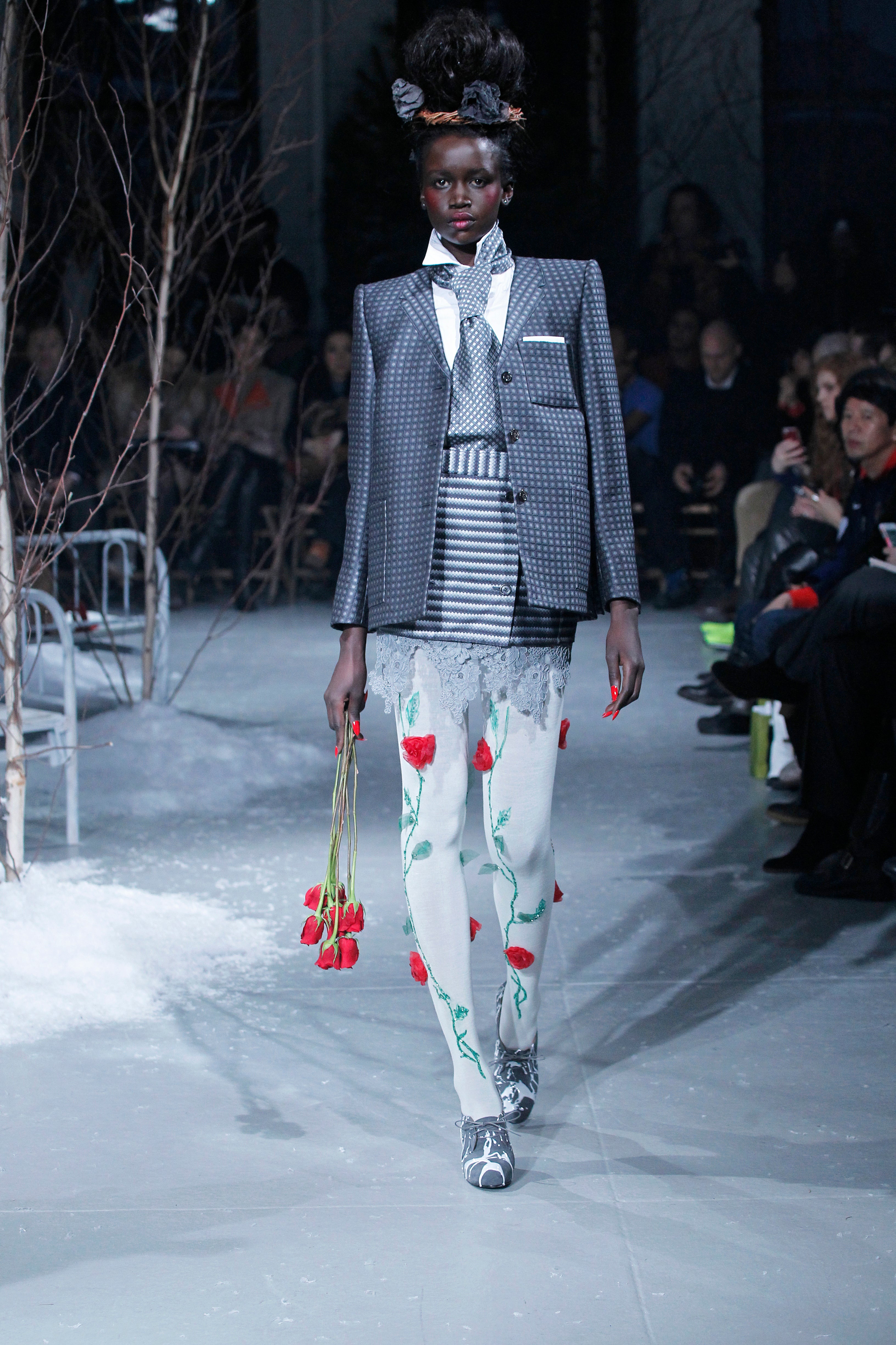 2013 秋冬 ウィメンズ ランウェイ | Thom Browne