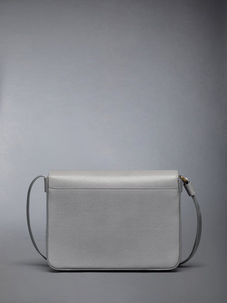 PEBBLE GRAIN REPORTER BAG