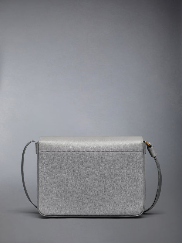 PEBBLE GRAIN REPORTER BAG