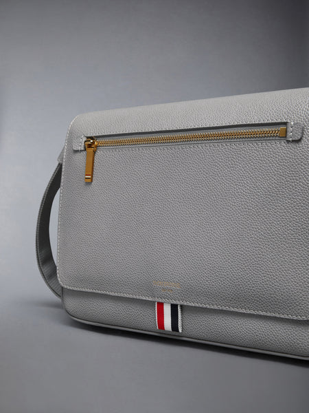 PEBBLE GRAIN REPORTER BAG