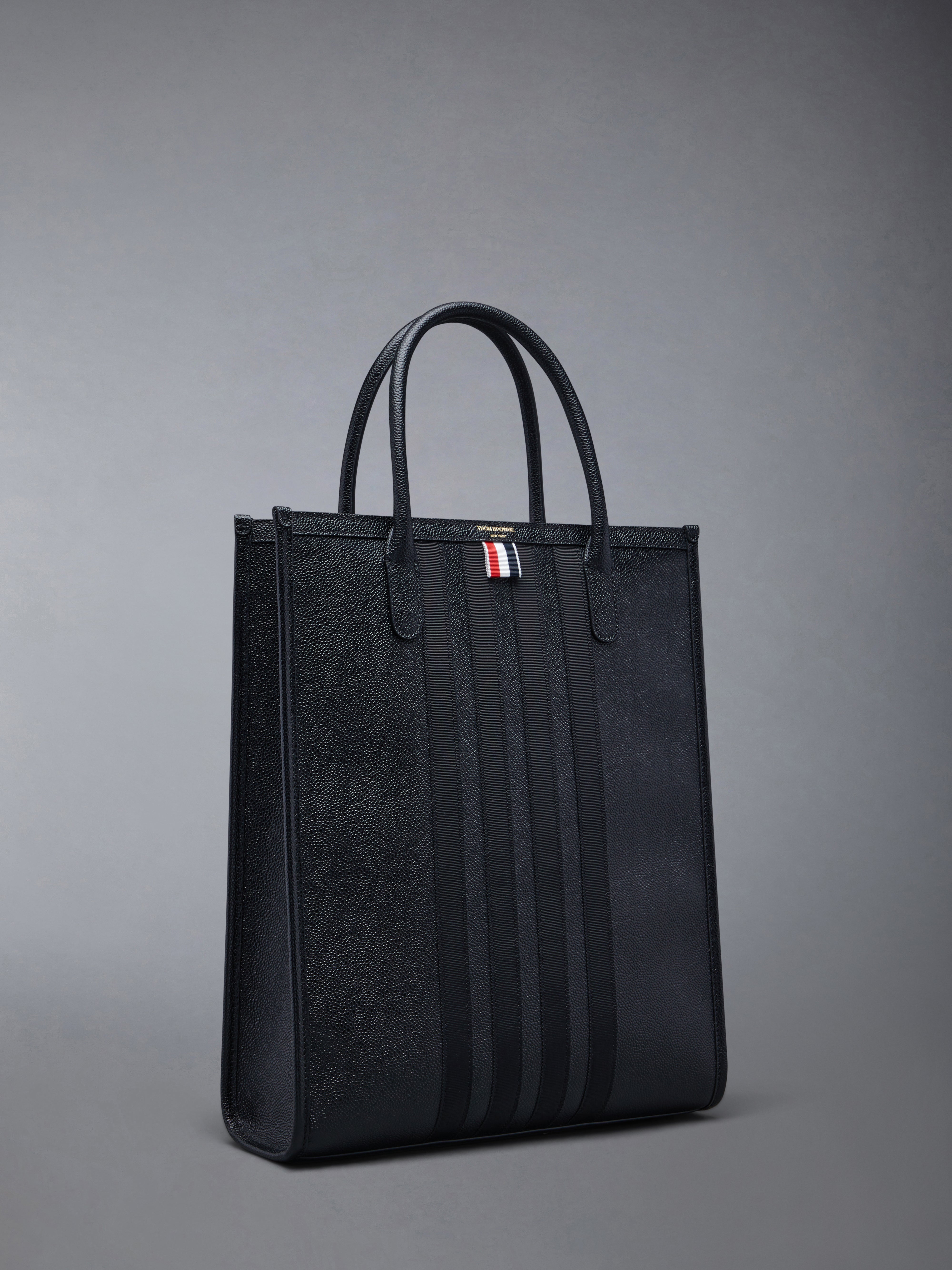Thom Browne｜TOTEBAGS (MAG442A 00198 001) Pebble Grain Small Duffle | Thom Browne