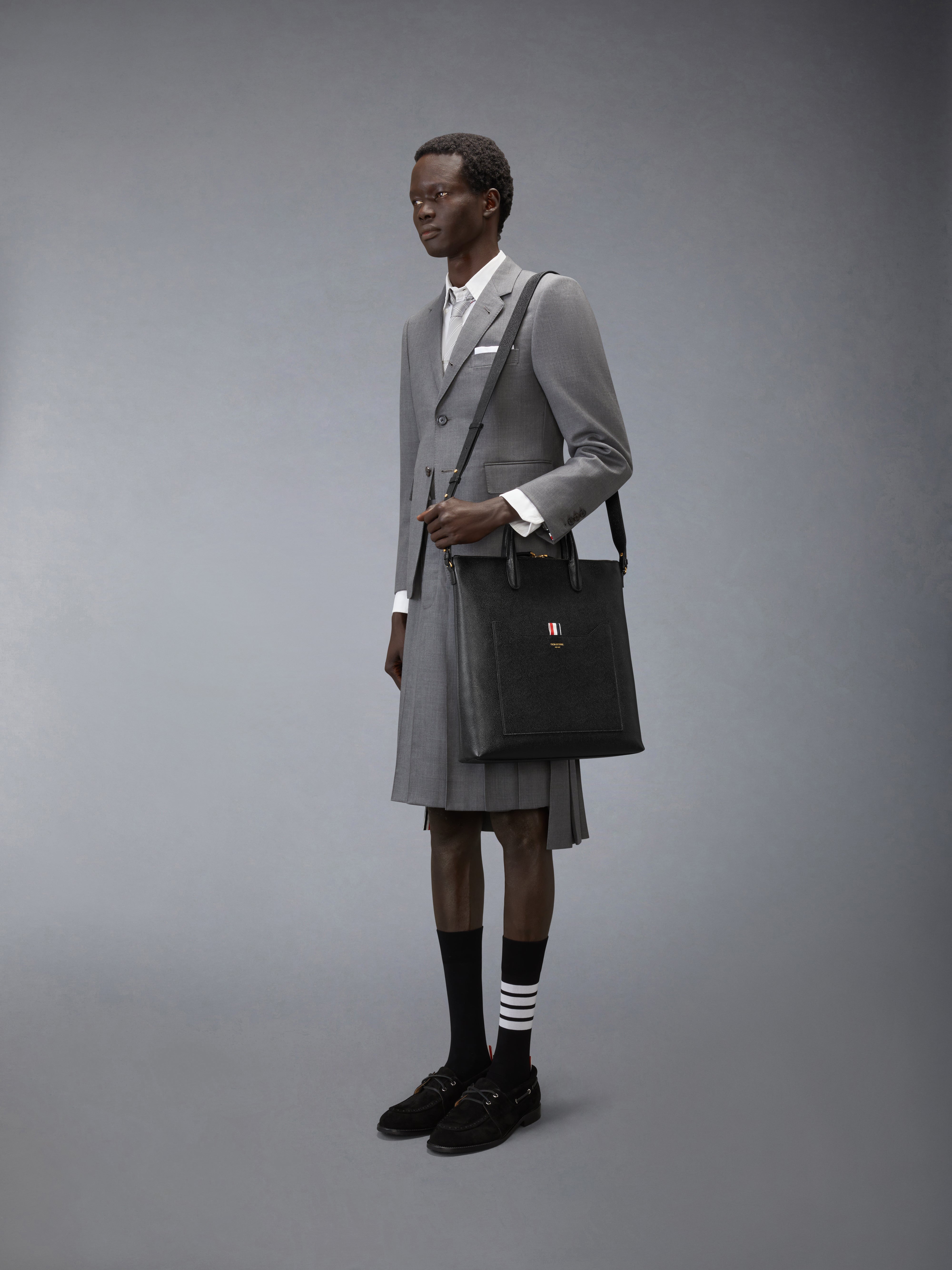 Vertical Tool Tote In Pebble Grain Leather | Thom Browne