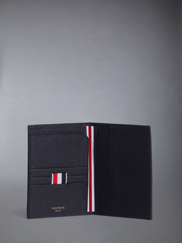 PEBBLE GRAIN PASSPORT HOLDER