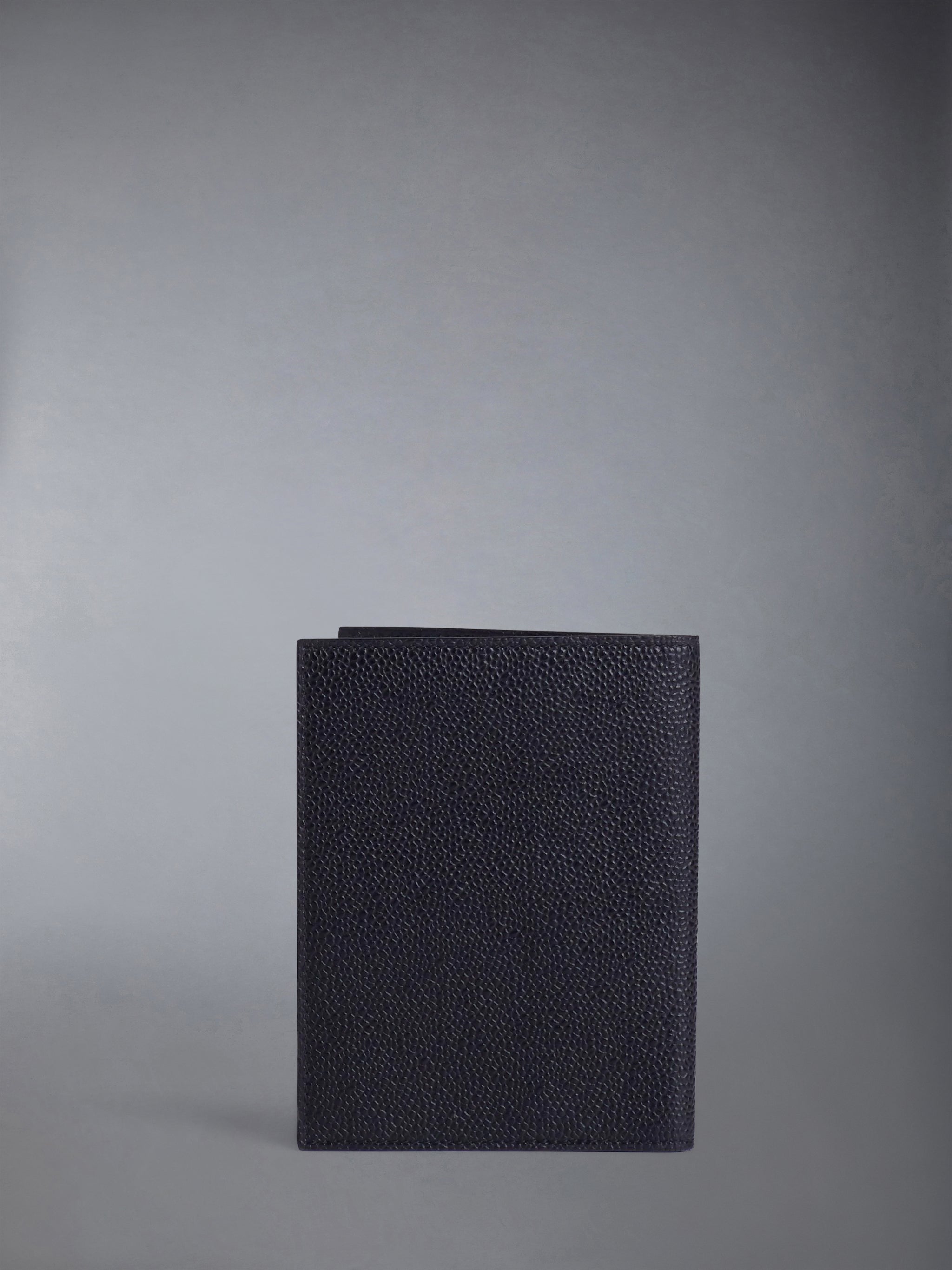 ペブルグレインパスポートホルダー | Thom Browne