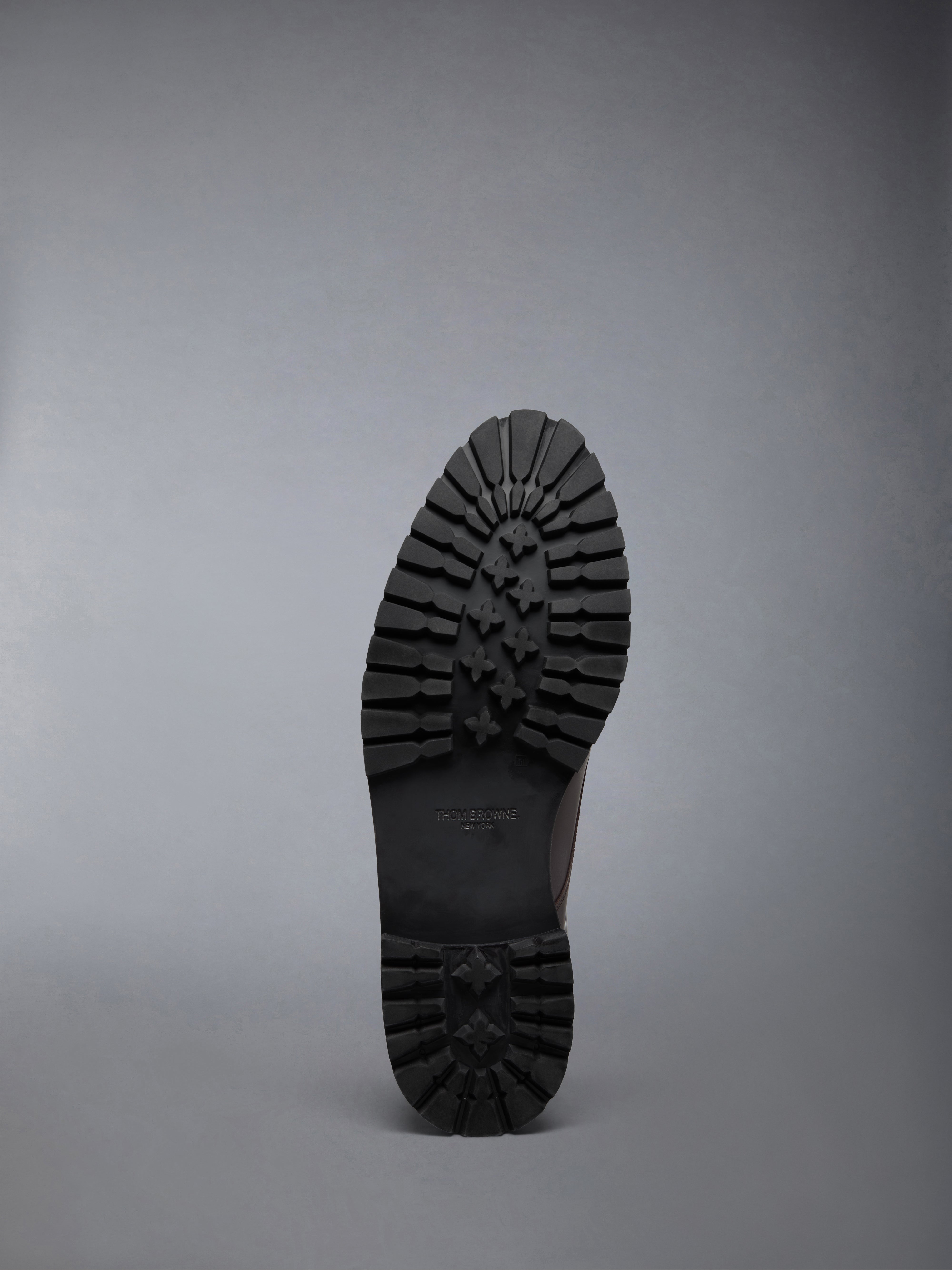 Classic Calf Commando Sole Apron Stitch Derby | Thom Browne