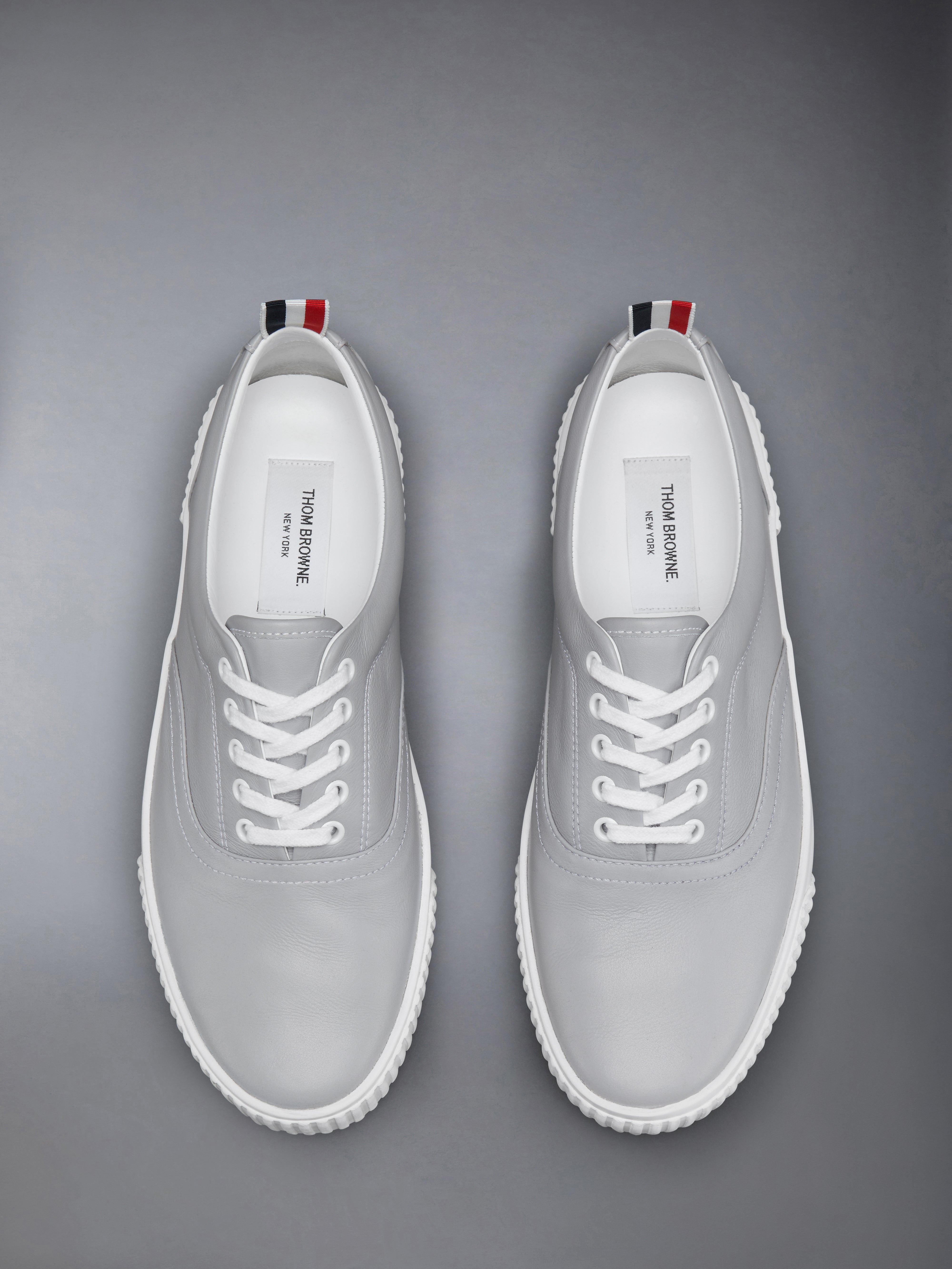 スニーカー THOM BROWNE SS25 'Heritage' sneakers (MFE007B05584 100) VITELLO CALF HERITAGE SNEAKERS | Thom Browne