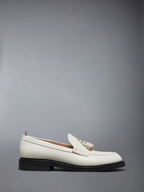 PEBBLE GRAIN RWB RUBBER SOLE TASSEL LOAFER - featured image