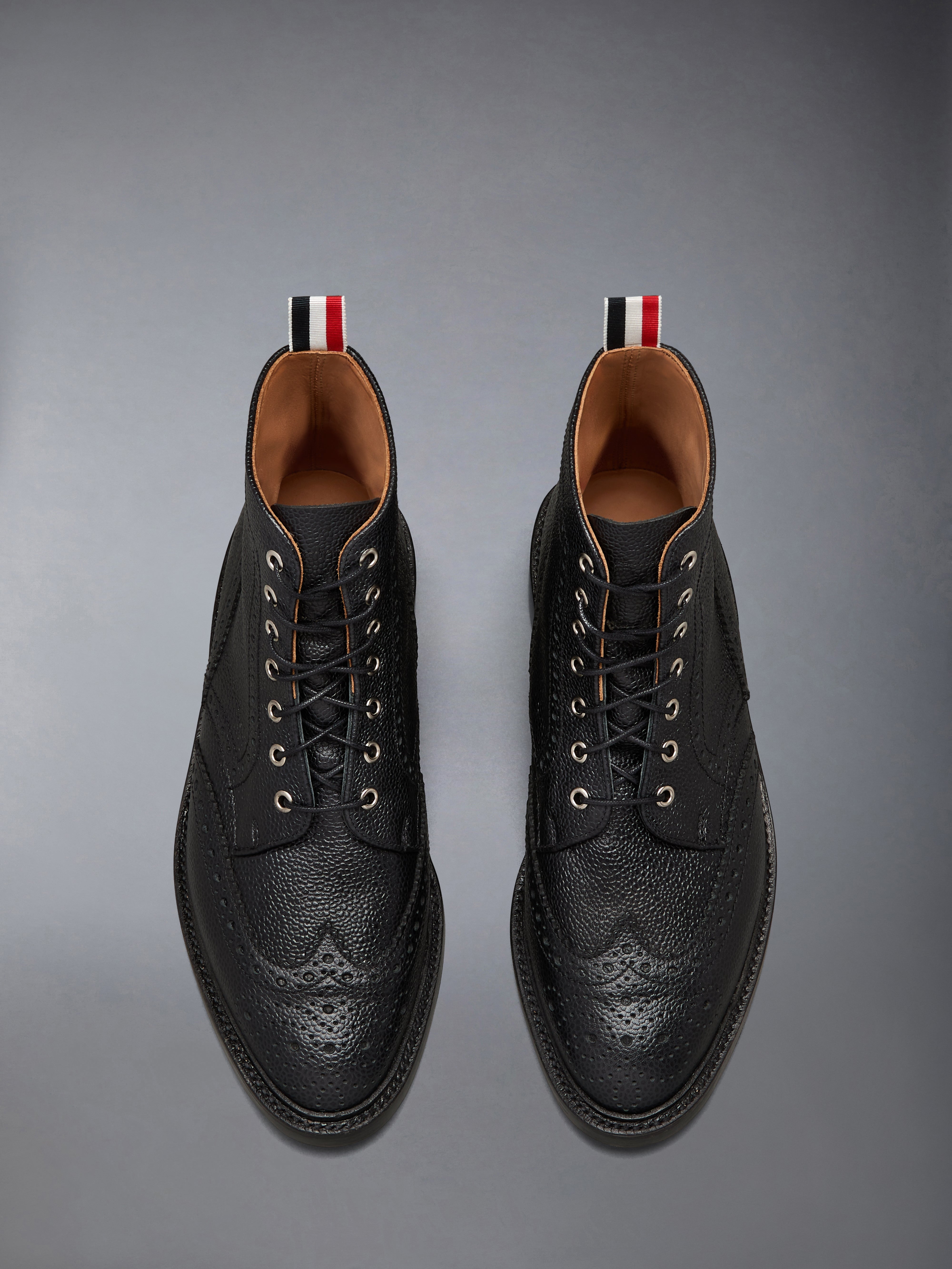PEBBLE GRAIN LEATHER SOLE WINGTIP BOOT | Thom Browne