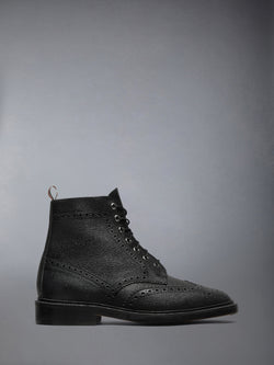 PEBBLE GRAIN LEATHER SOLE WINGTIP BOOT