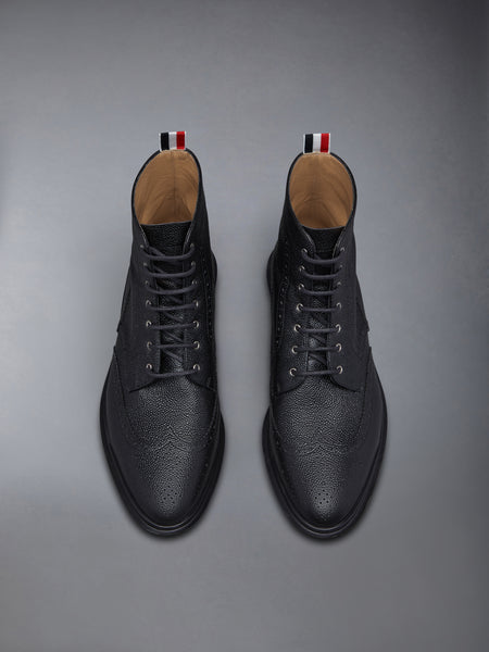 PEBBLE GRAIN RUBBER SOLE WINGTIP BOOT