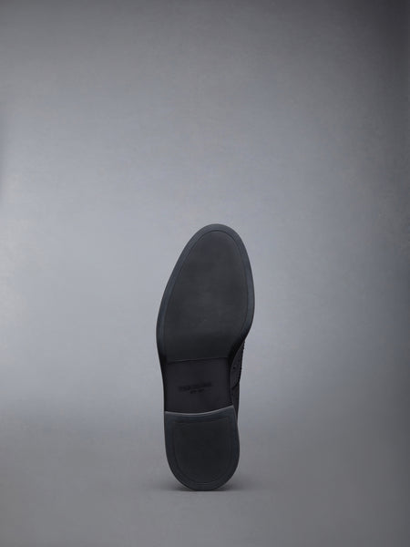 PEBBLE GRAIN RUBBER SOLE WINGTIP BOOT