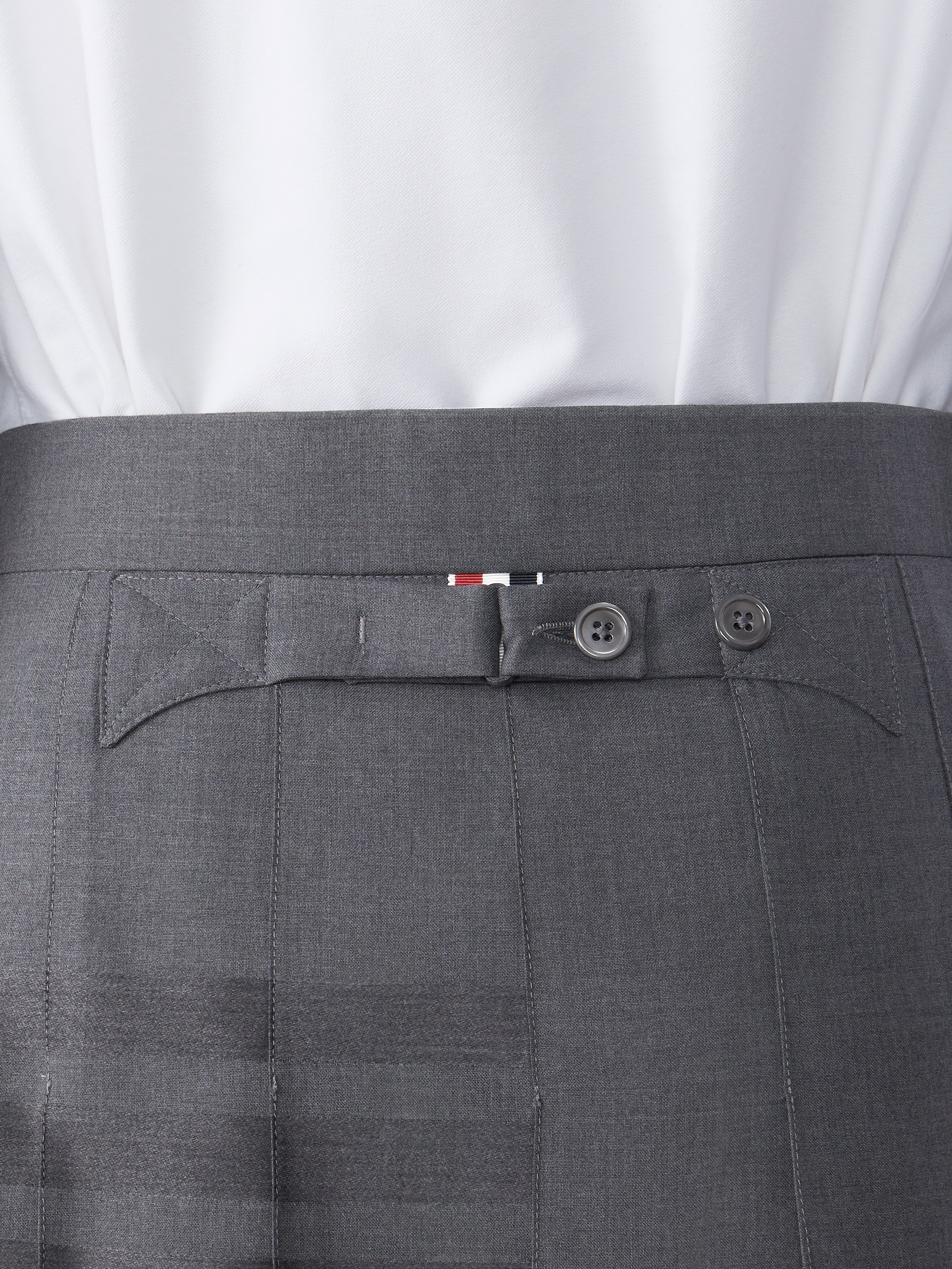 トムブラウン バックストラップ　スカート 平織り 4BAR クラシック バックストラップ プリーツスカート